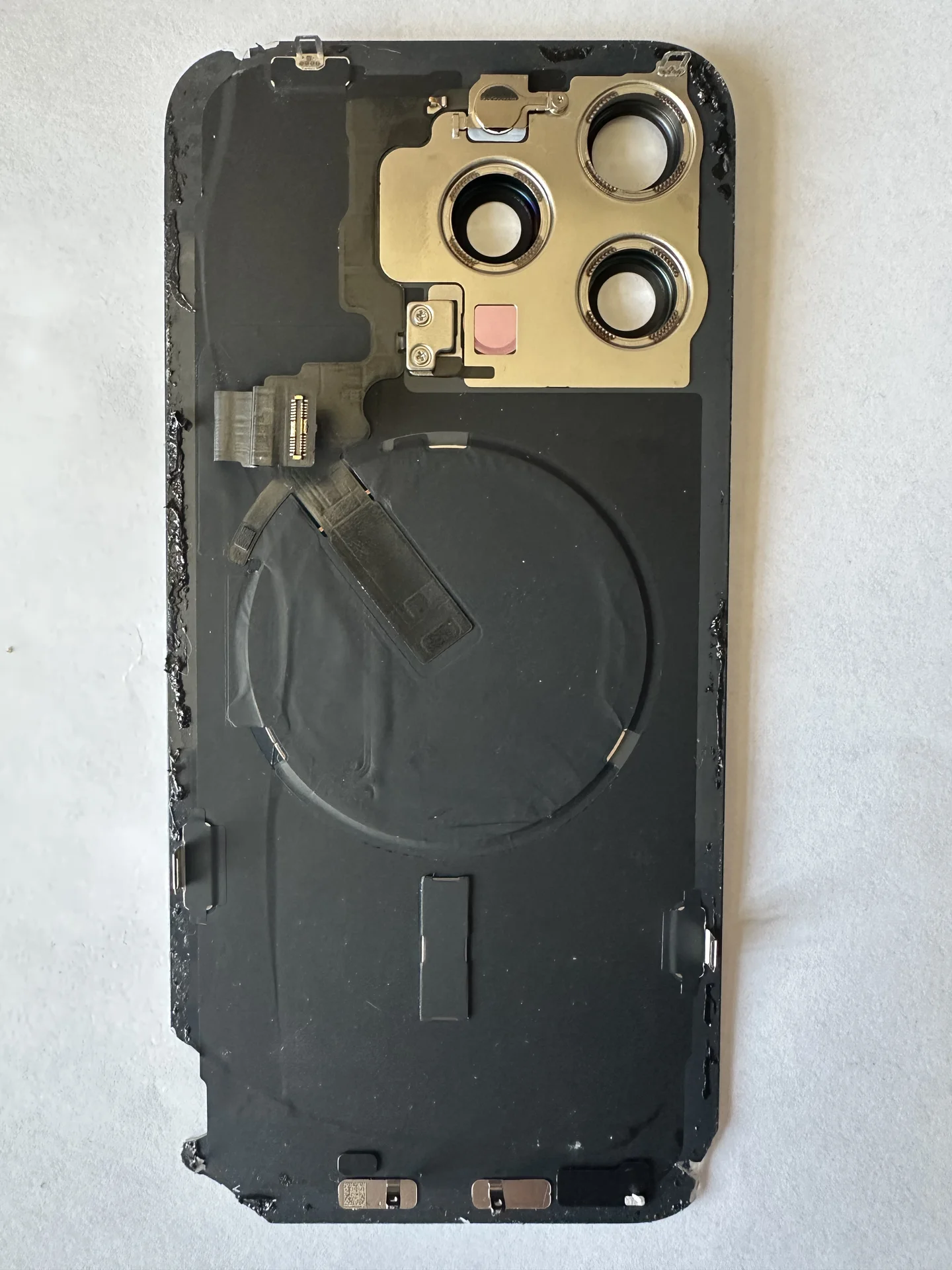 Задняя крышка iPhone 15 pro max - миниатюра 2