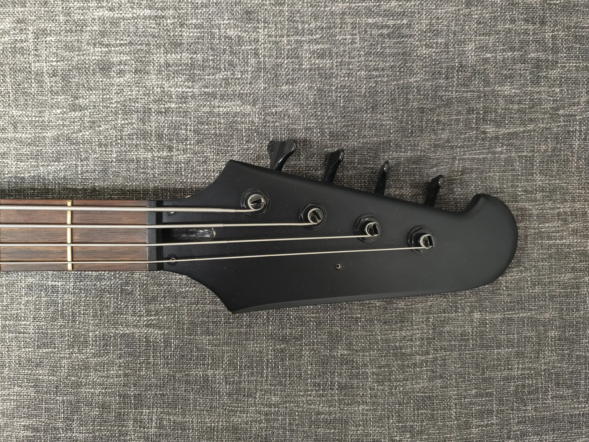 Бас-гитара Epiphone Thunderbird XII goth black - миниатюра 3