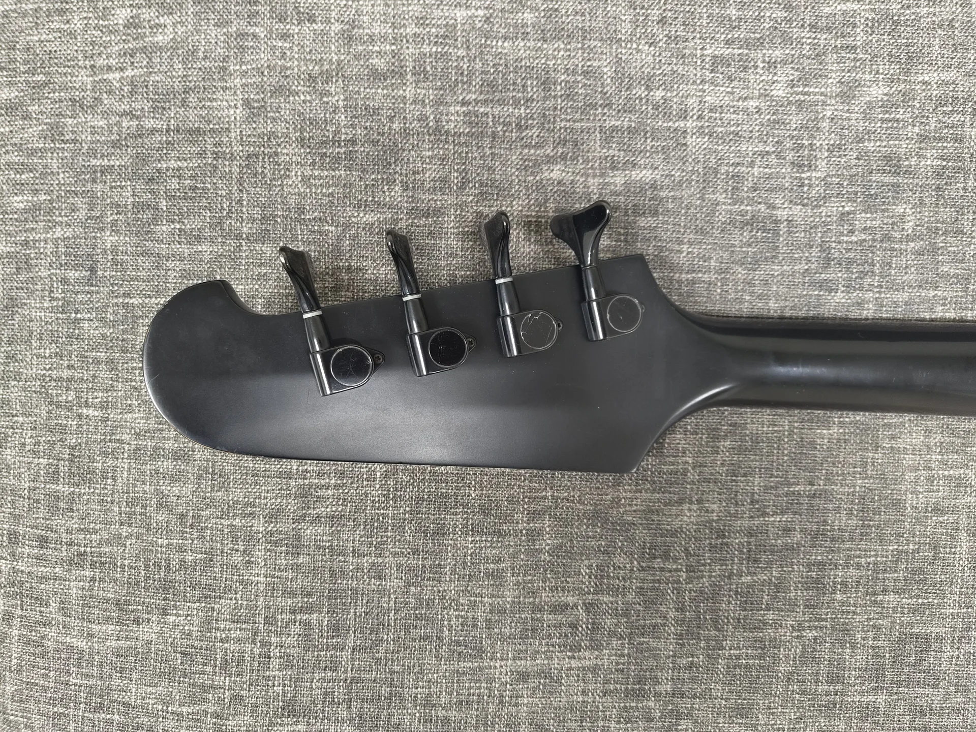 Бас-гитара Epiphone Thunderbird XII goth black - миниатюра 6