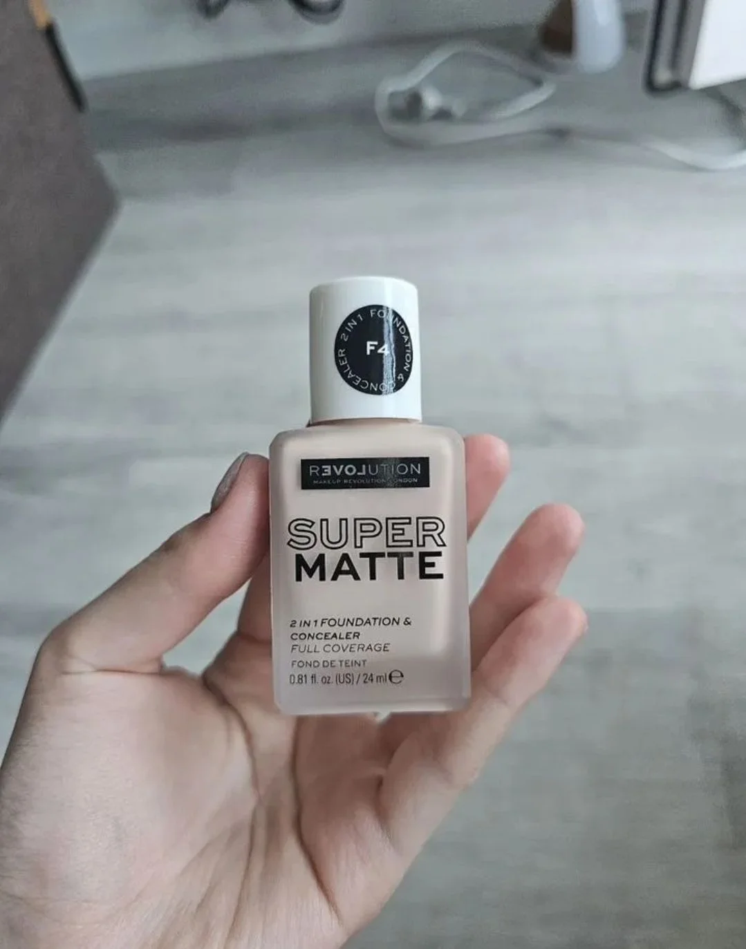 Тональная основа revolution super matte - изображение 1