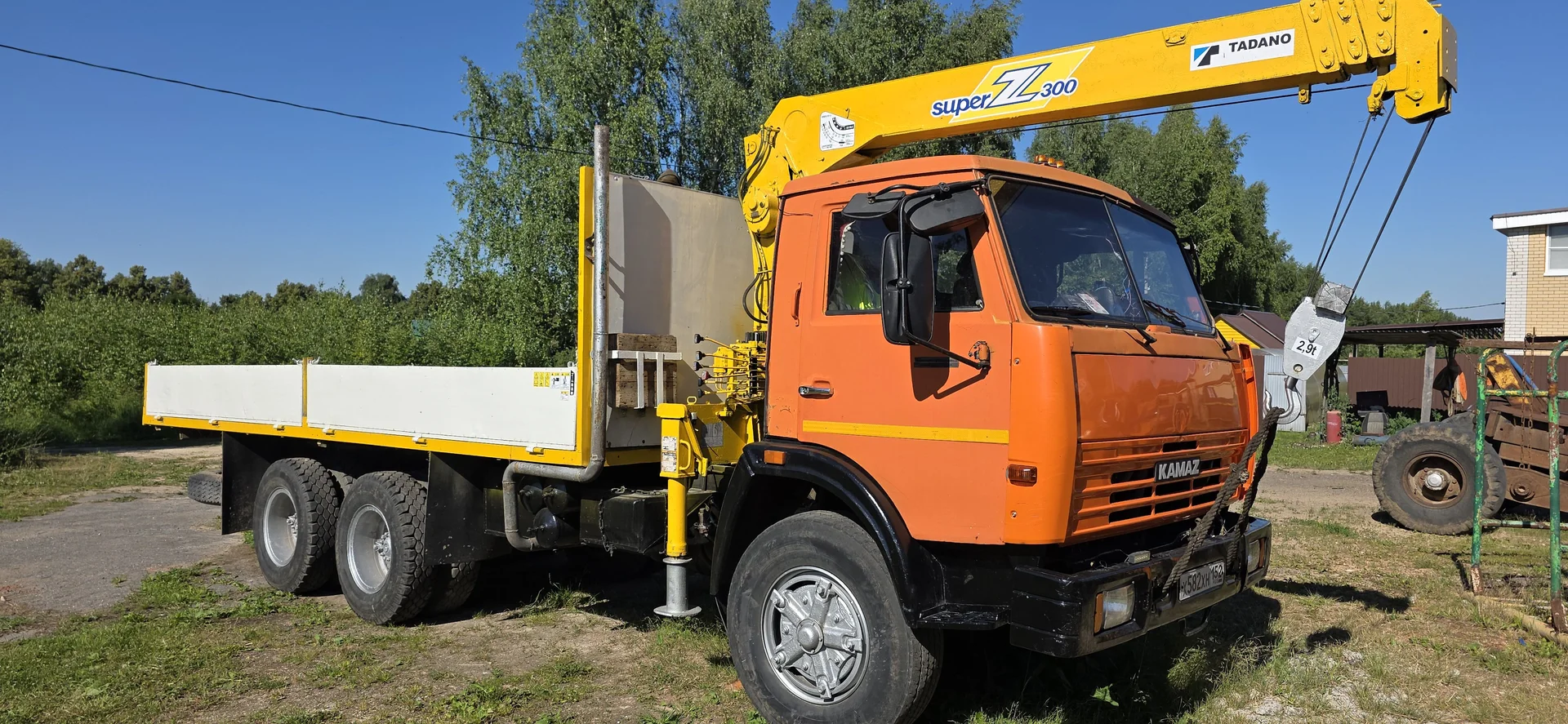 Продам бортовой грузовик с кму - изображение 1