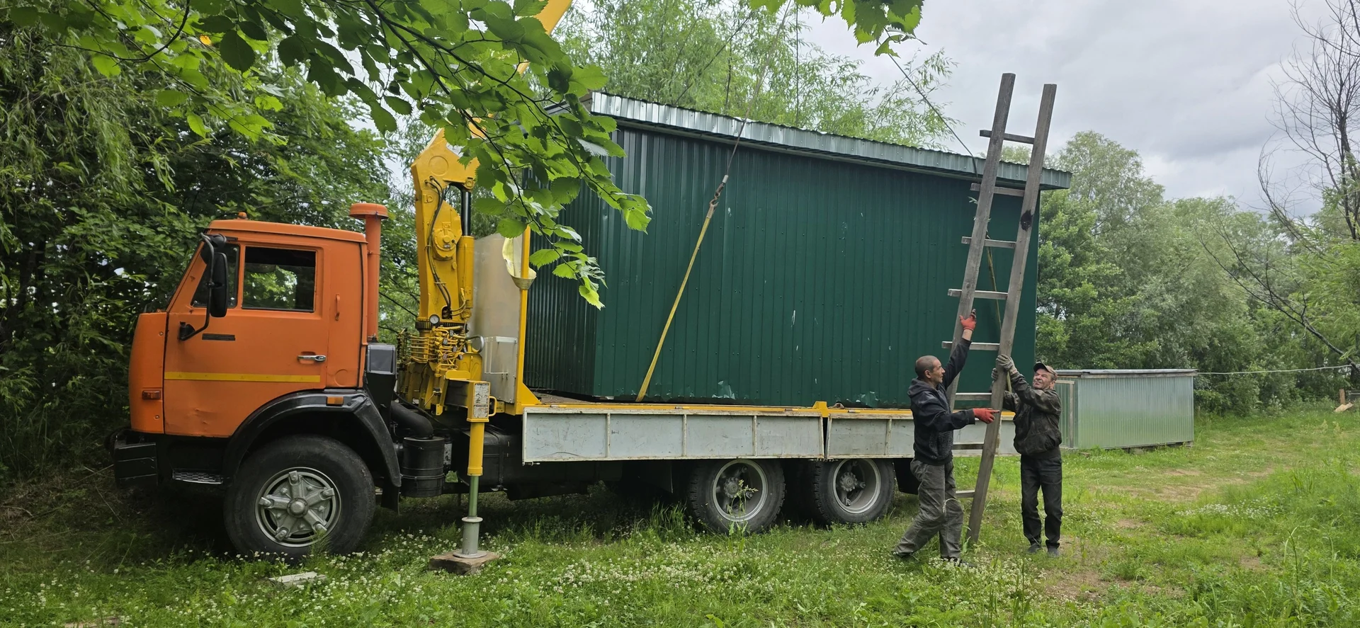Продам бортовой грузовик с кму - миниатюра 4