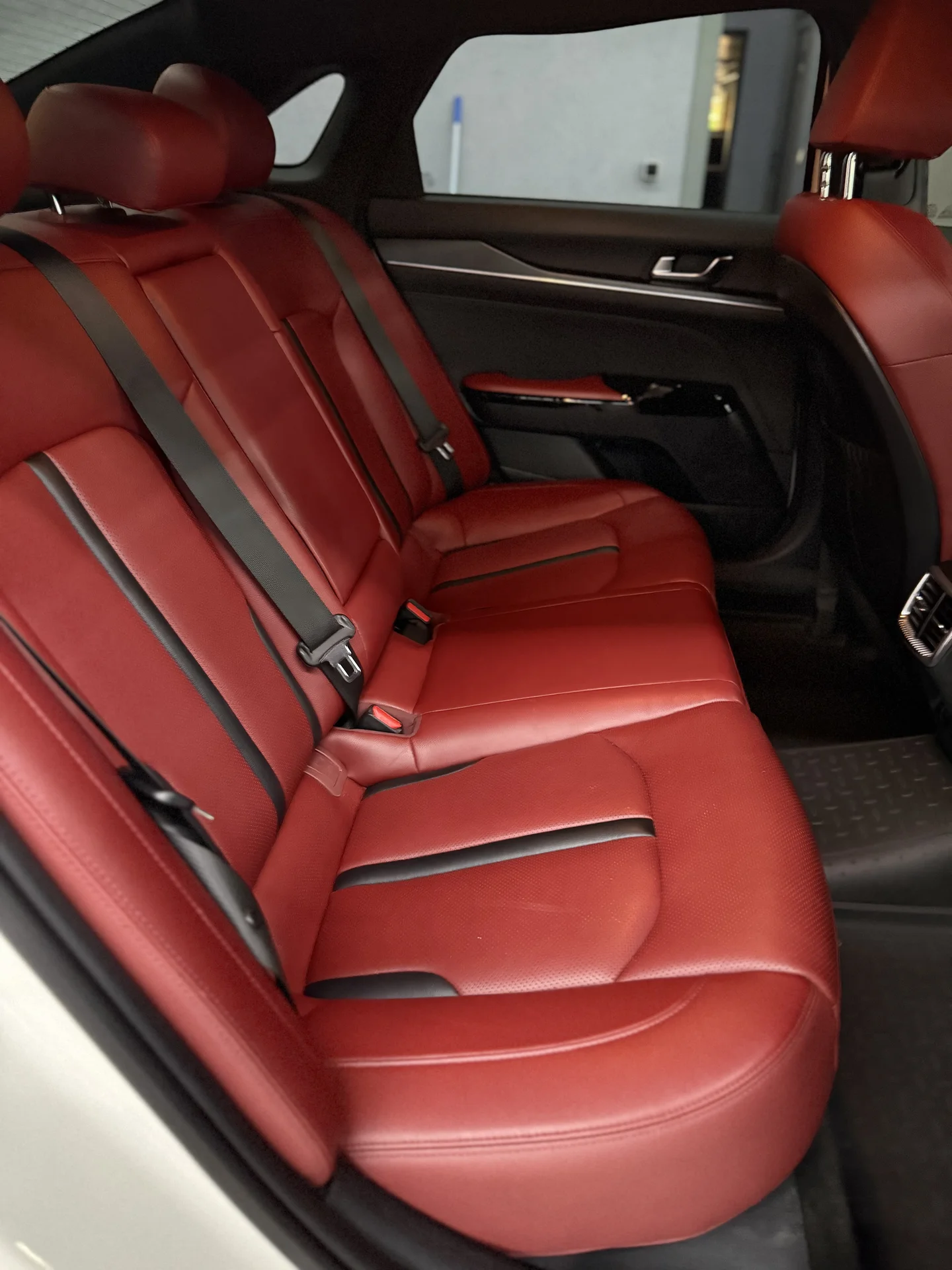 Продаю KIA K5 GT-line+ на красном салоне - миниатюра 5