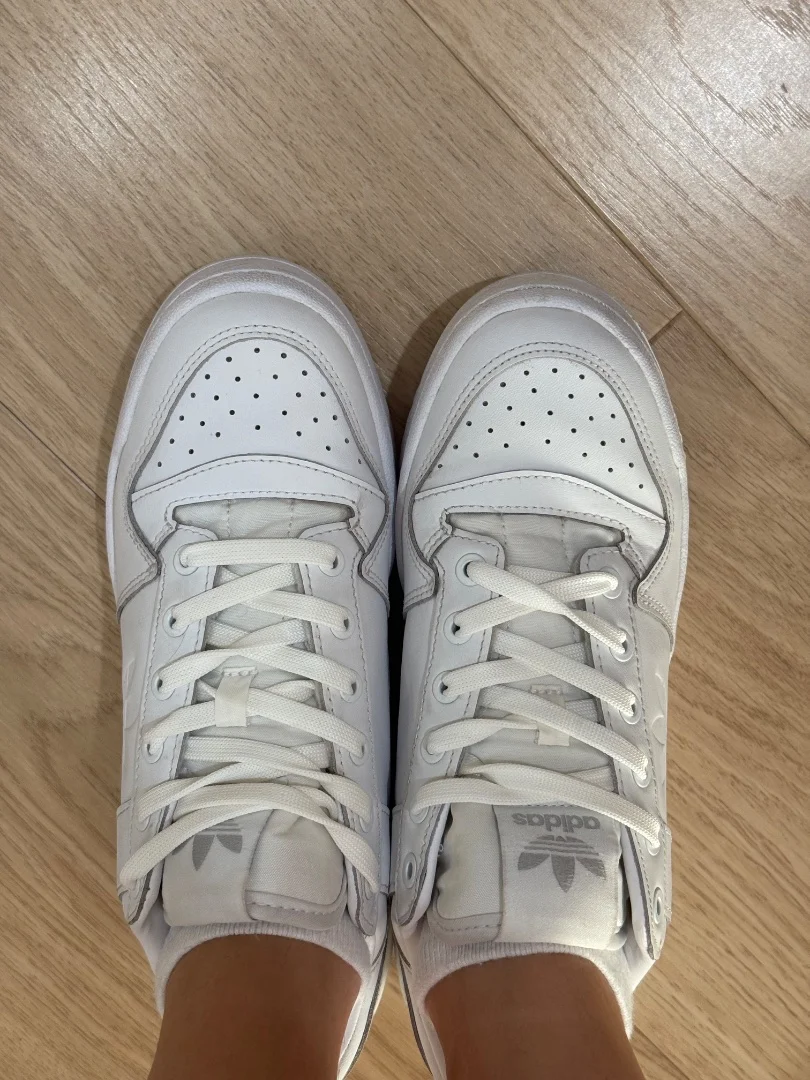 Кроссовки Adidas женские - миниатюра 2