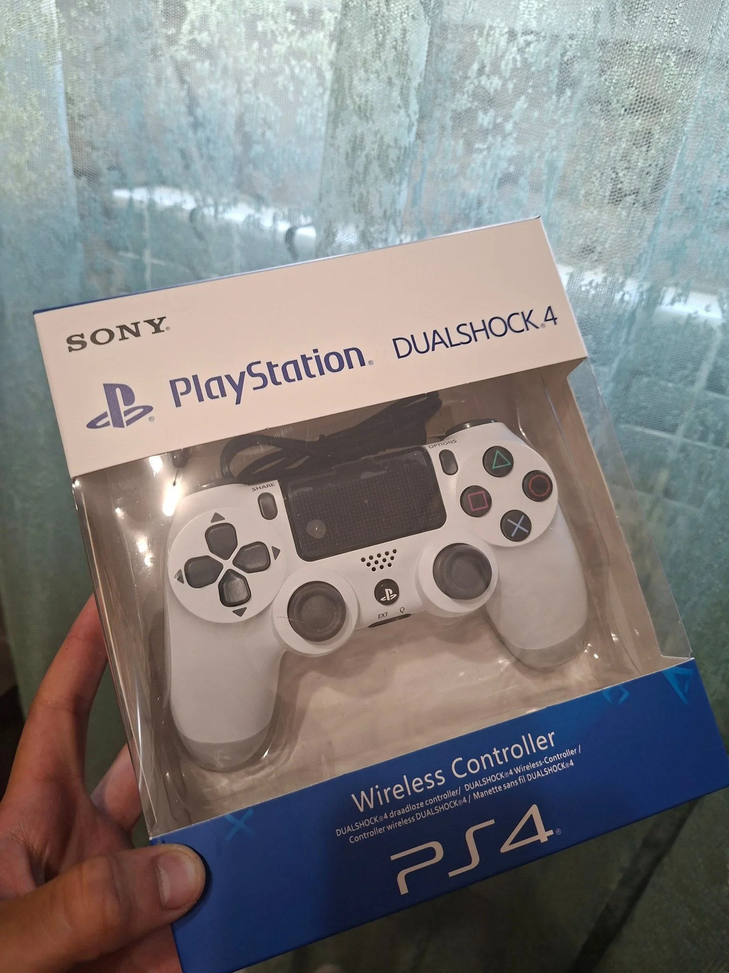 Геймпад на PS 4 - миниатюра 3