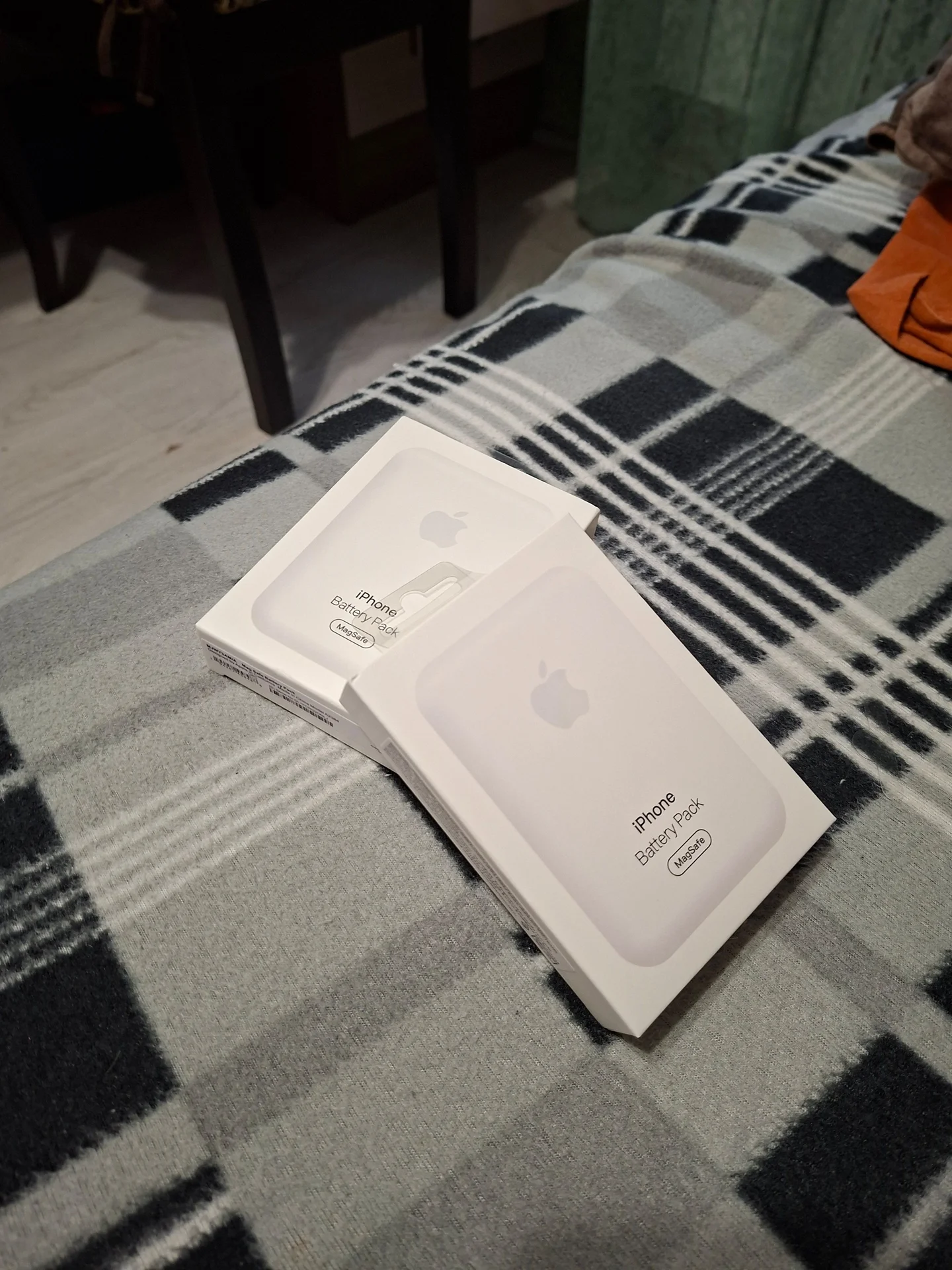 Внешний аккамулятор Apple Magsafe battery pack - миниатюра 2