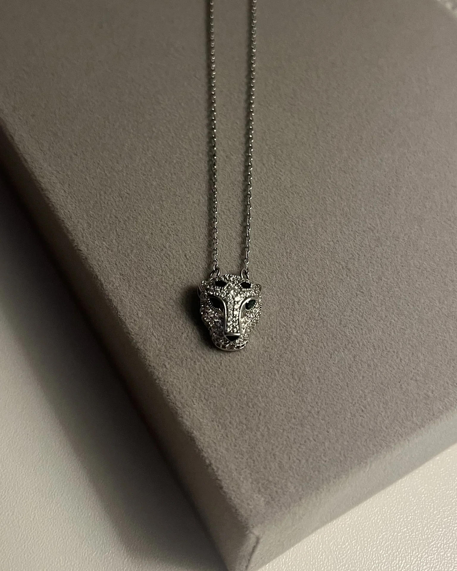 Кулон cartier голова пантера panthere de cartier - миниатюра 3