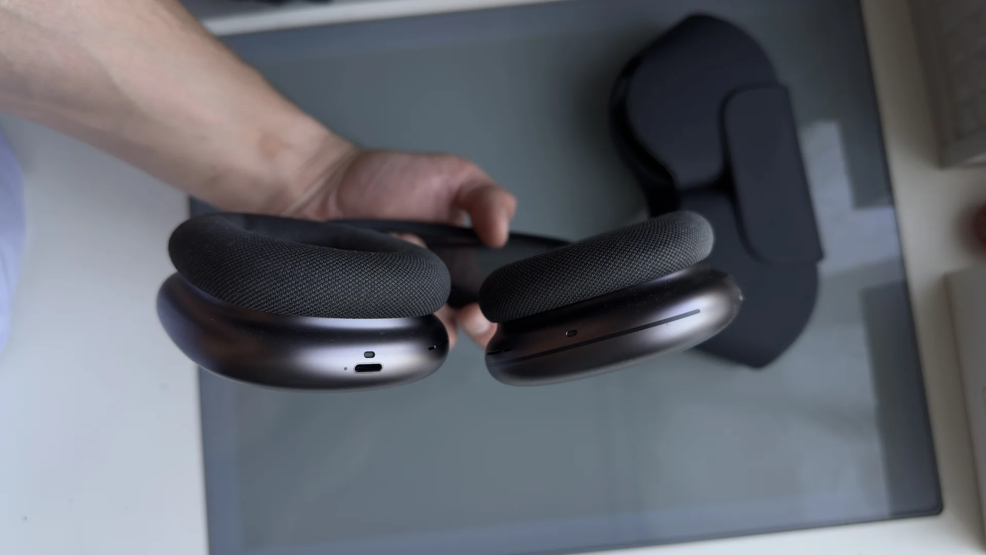 Airpods max - миниатюра 6