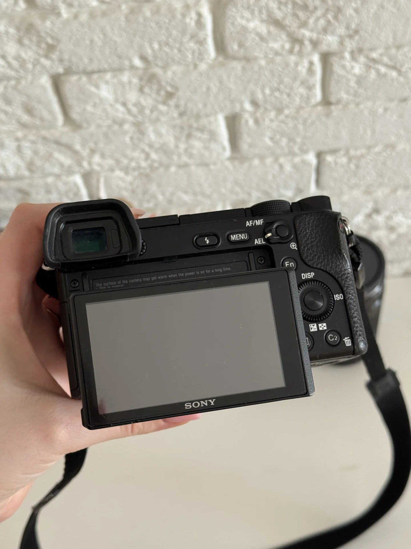 Продам фотоаппарат Sony Alpha a6300 - миниатюра 2