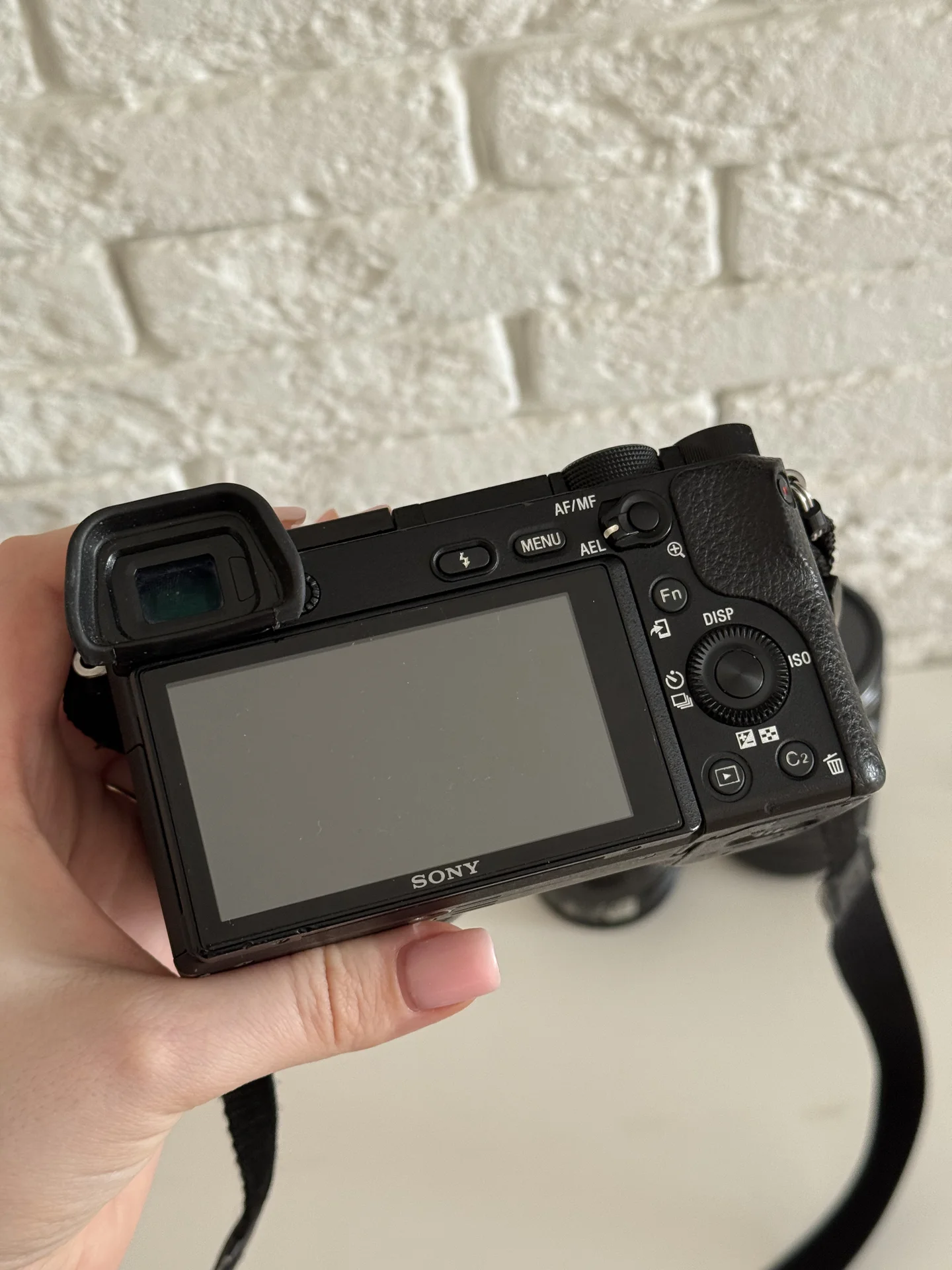 Продам фотоаппарат Sony Alpha a6300 - миниатюра 3