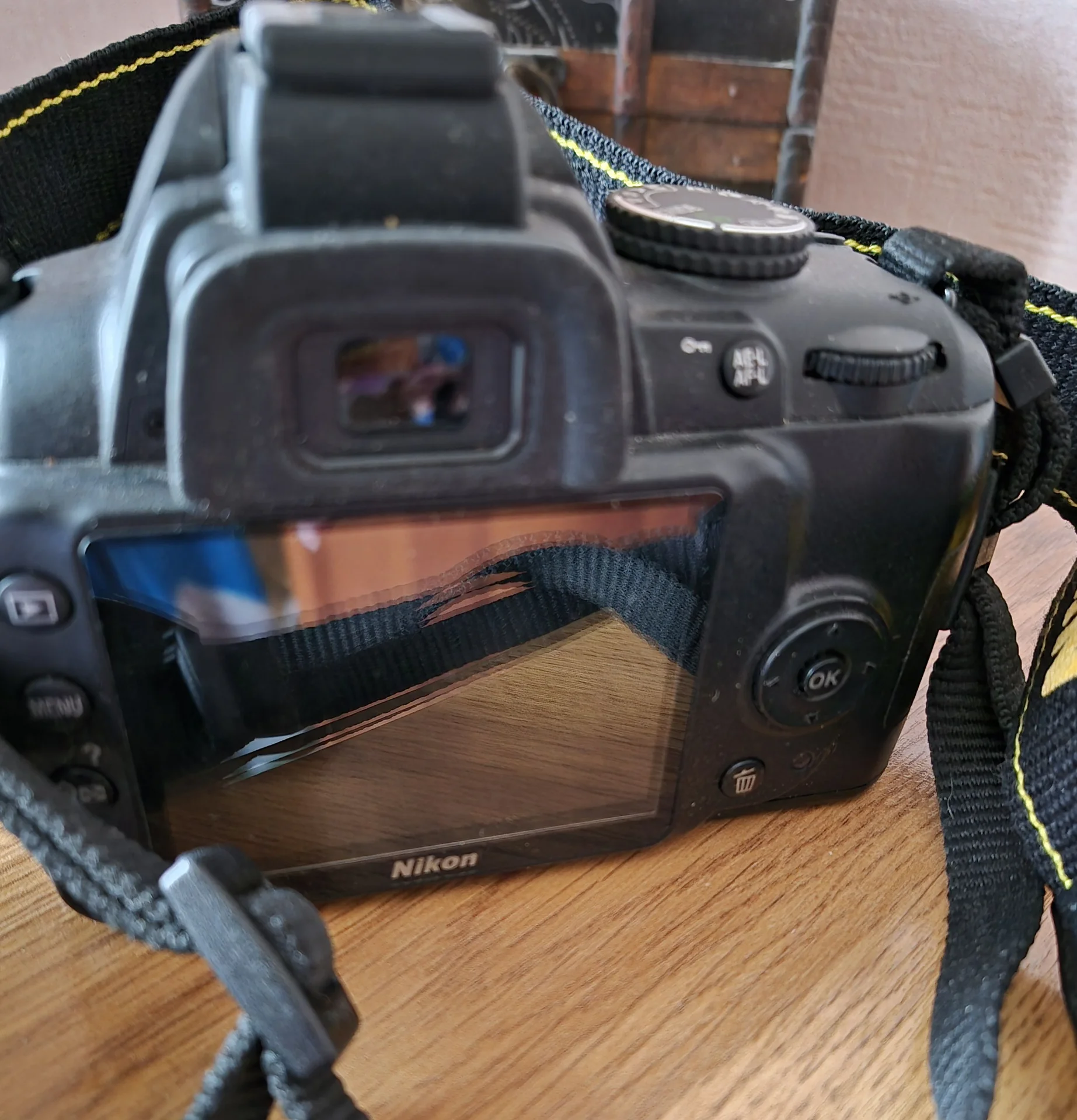 Фотокамера nikon d3000 kit 18-55 - миниатюра 6