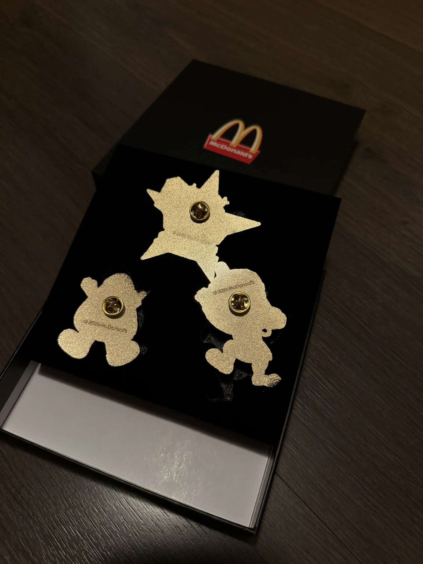 Коллекционные значки Mcdonalds набор - миниатюра 2
