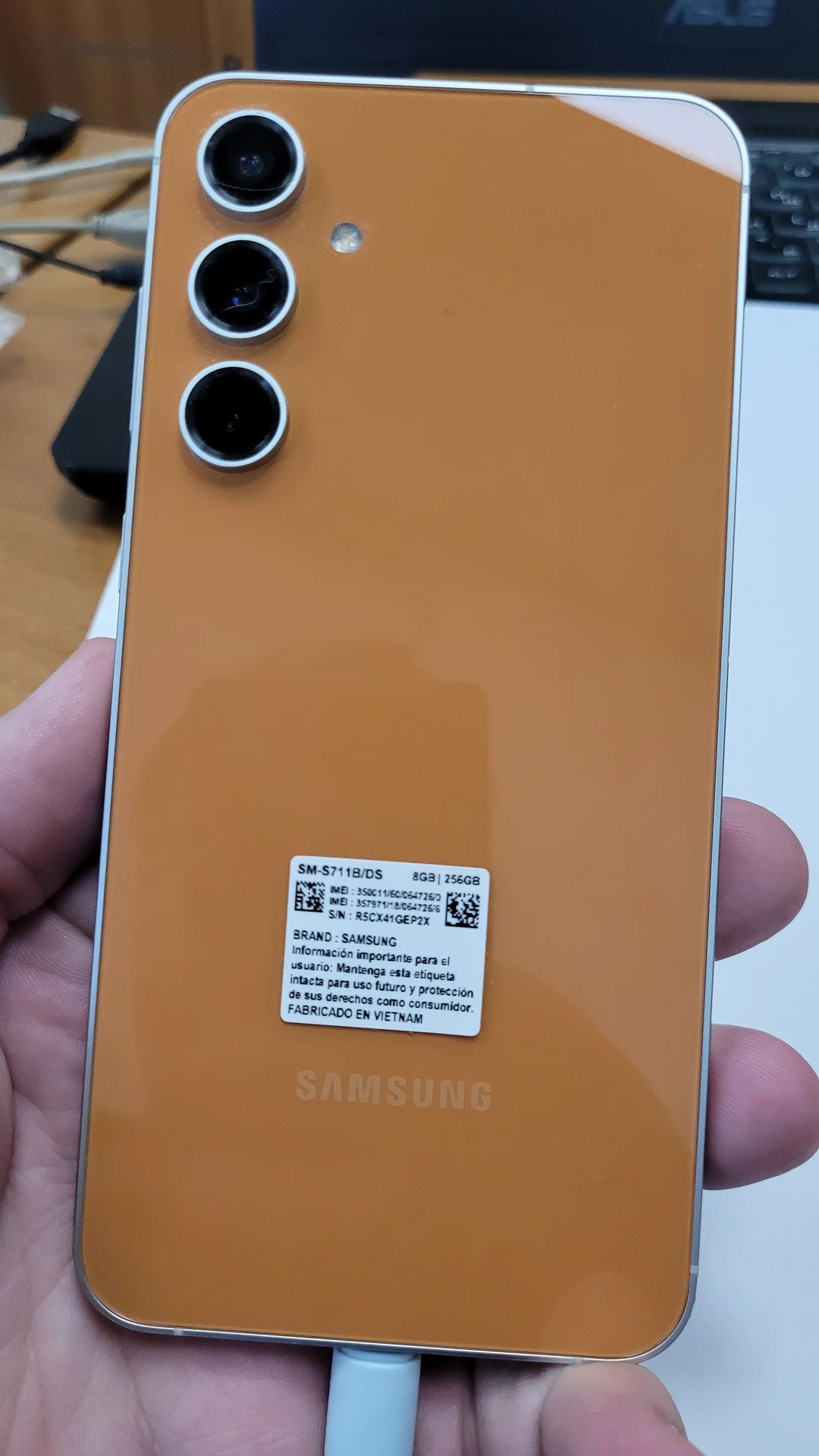 Samsung Galaxy S23 FE - миниатюра 2
