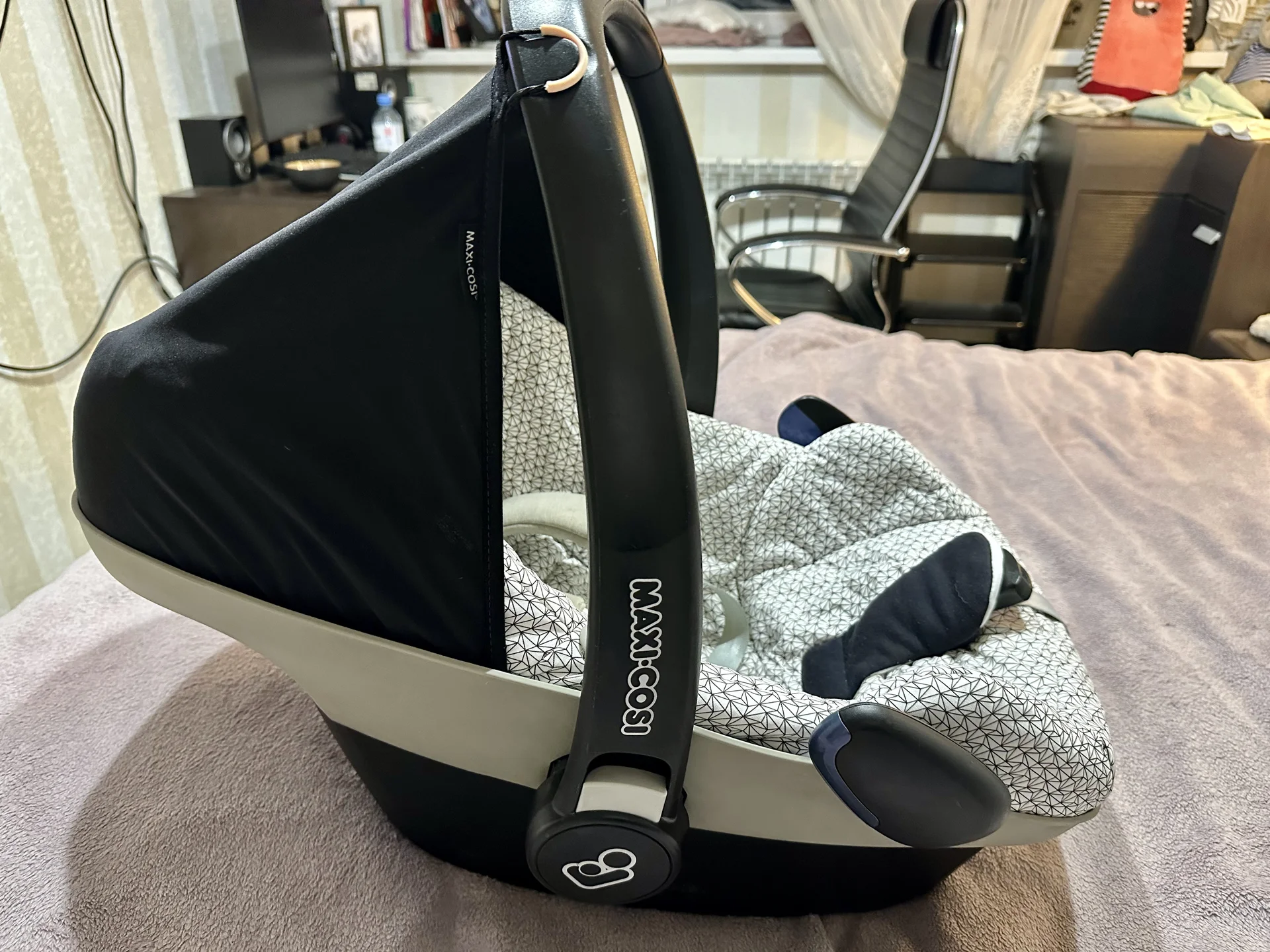 Автолюлька-Автокресло Maxi-Cosi Pebble от 0+ до 1 - миниатюра 3