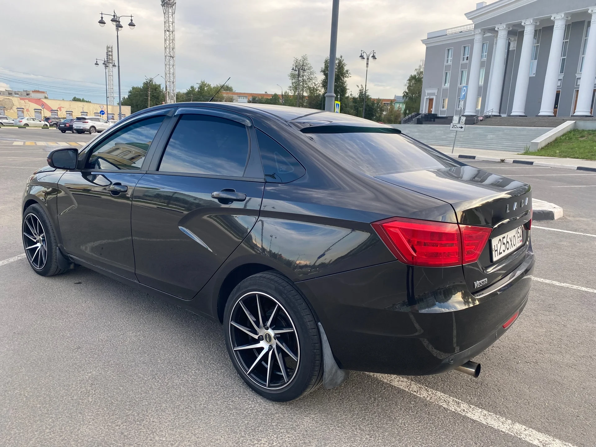 Lada Vesta - миниатюра 9