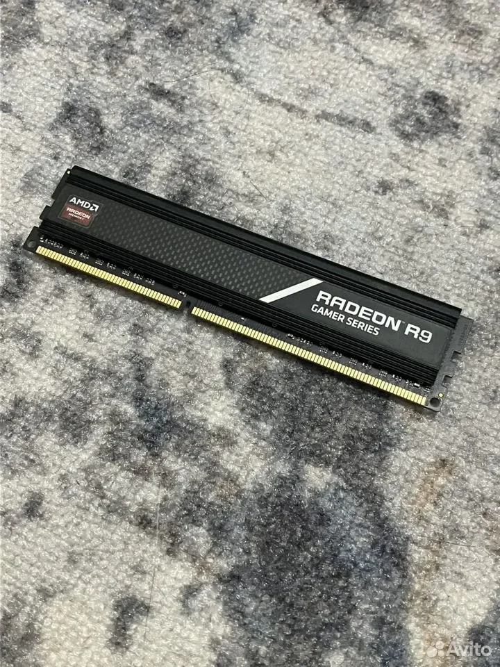 AMD Radeon R9 8GB DDR3 2400MHz - изображение 1