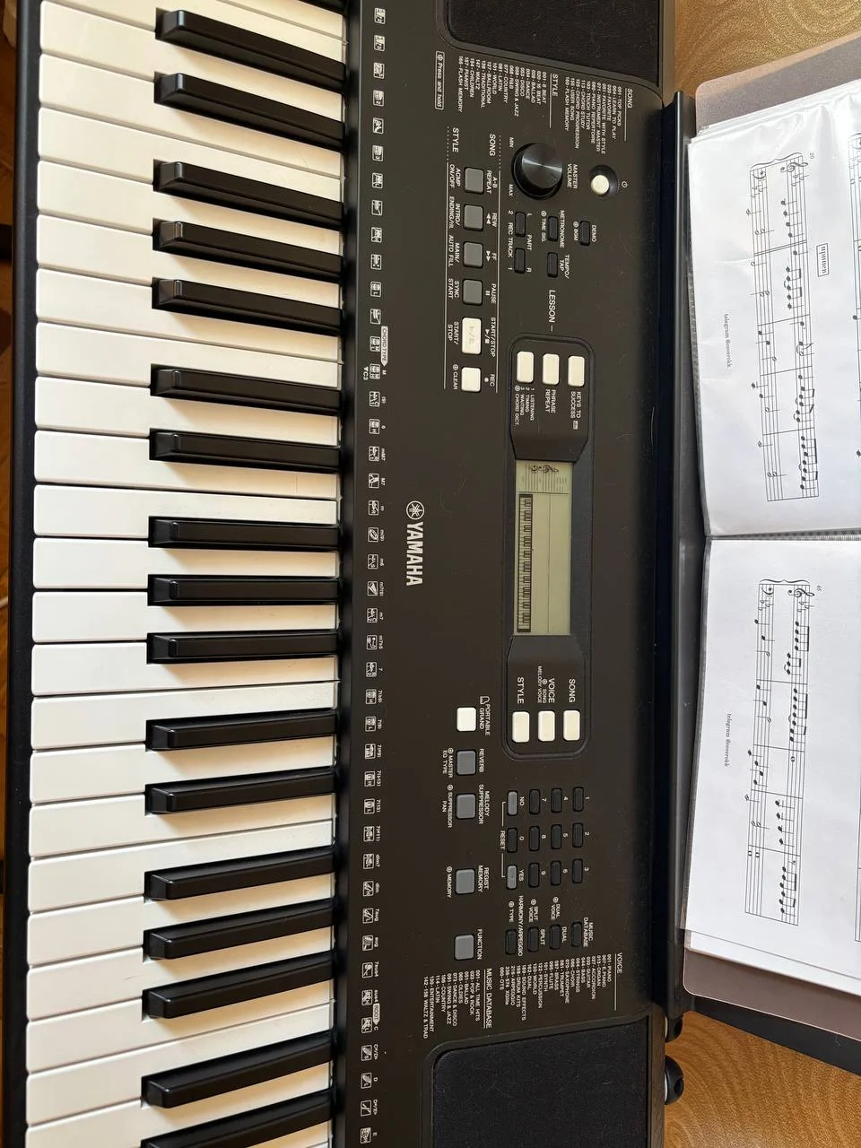 Синтезатор yamaha psr E363 со стойкой и сумкой - миниатюра 2