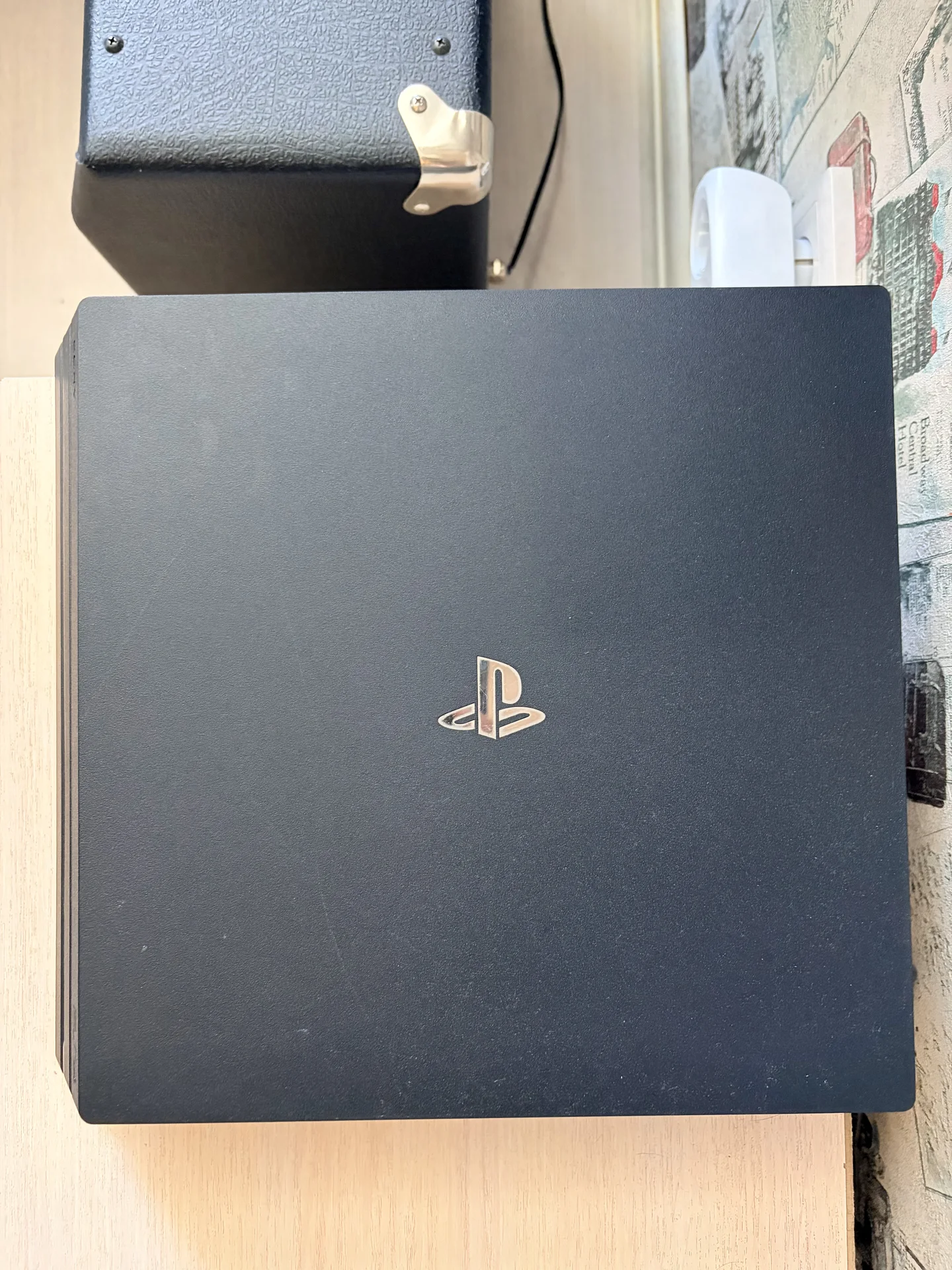 Sony PlayStation 4 Pro - миниатюра 2