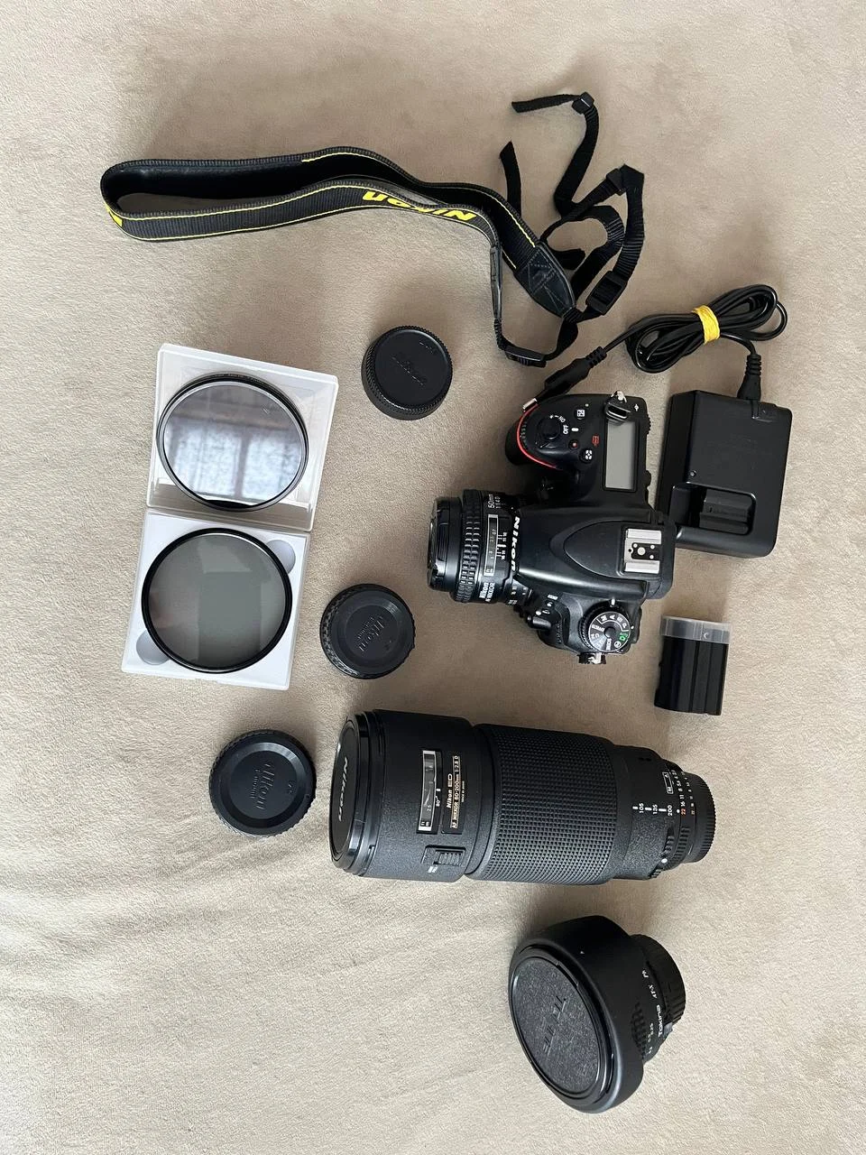 Продам фотоаппарат и объектив - изображение 1