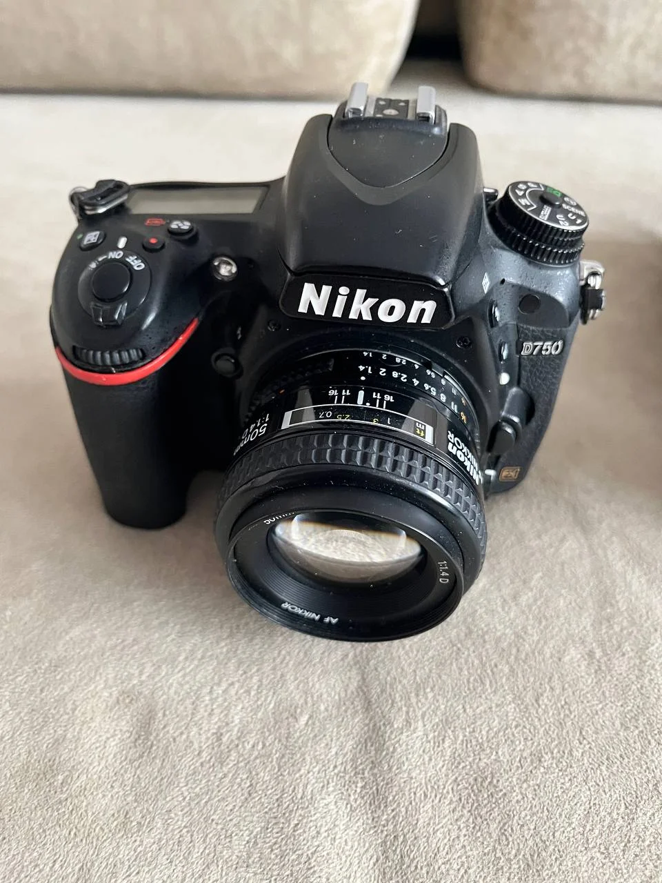 Продам фотоаппарат и объектив - миниатюра 2