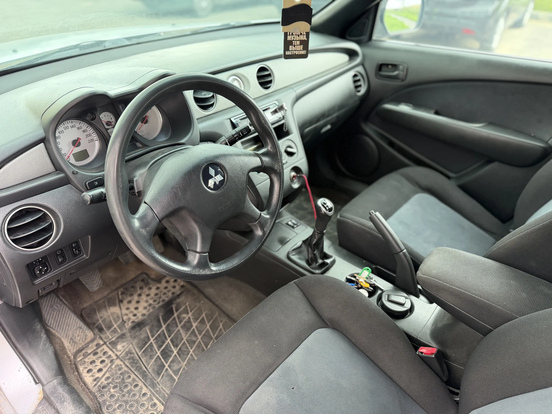 Mitsubishi Outlander 2.0 5 МКПП 2007 - миниатюра 7