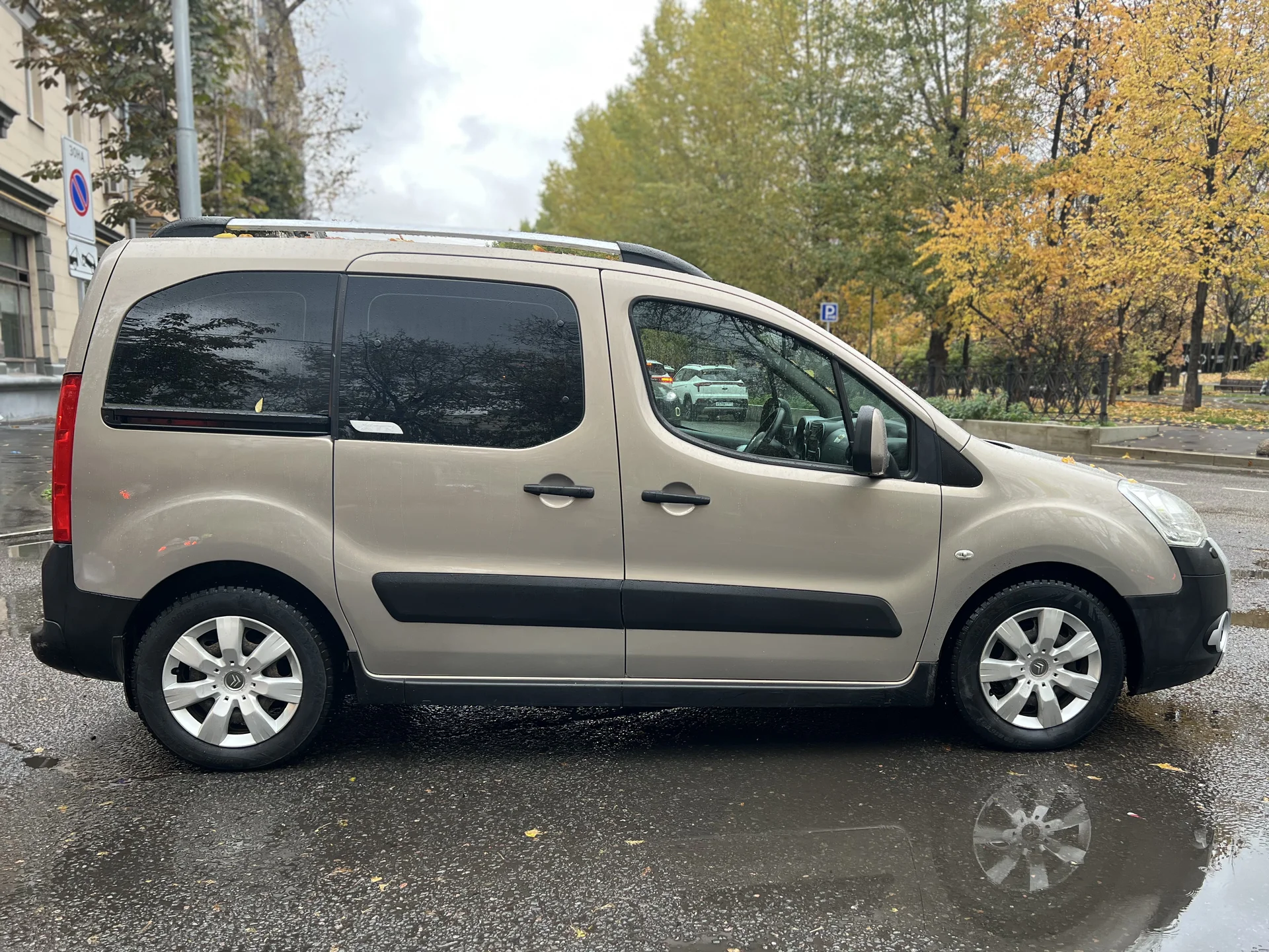 🚗 Citroen Berlingo Multispace 2010, 1.6 MT, 110 л - миниатюра 2
