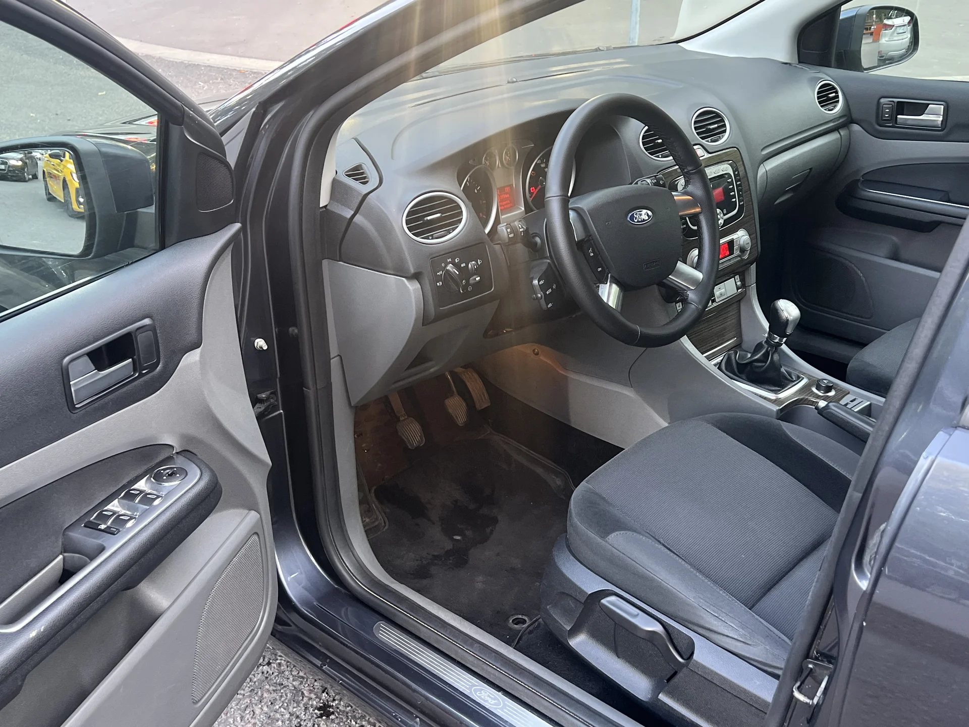 🚗 Ford Focus 2 рестайлинг, 2008, 1.6 МТ - миниатюра 9