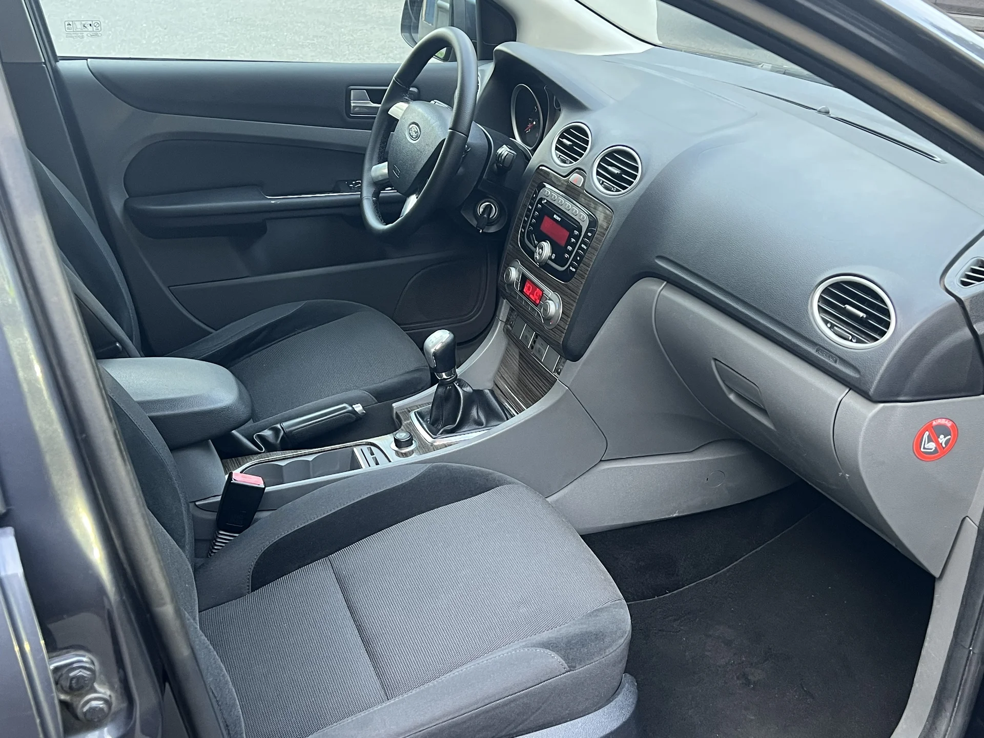 🚗 Ford Focus 2 рестайлинг, 2008, 1.6 МТ - миниатюра 10