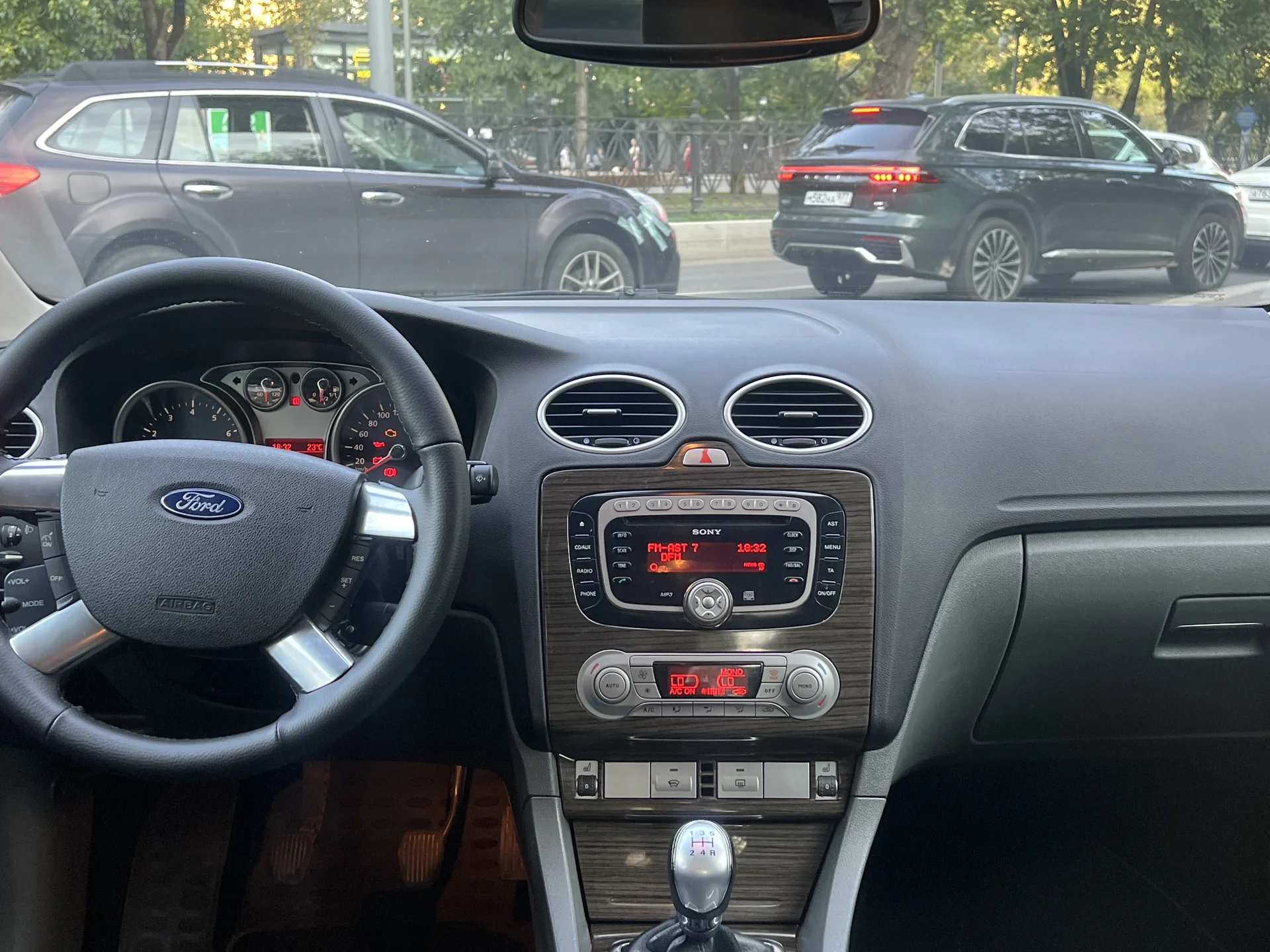🚗 Ford Focus 2 рестайлинг, 2008, 1.6 МТ - миниатюра 11