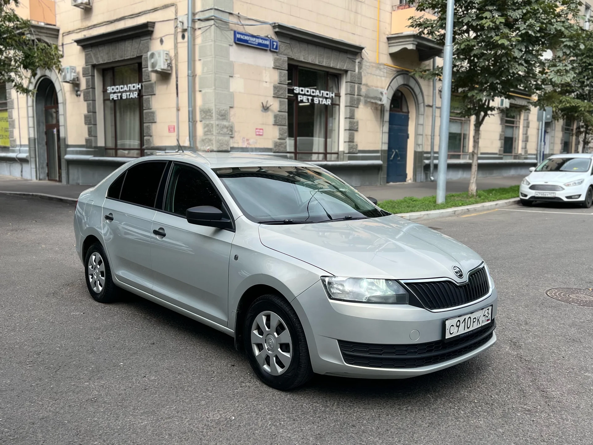 🚗 Škoda Rapid 2016, 1.6 MT - изображение 1