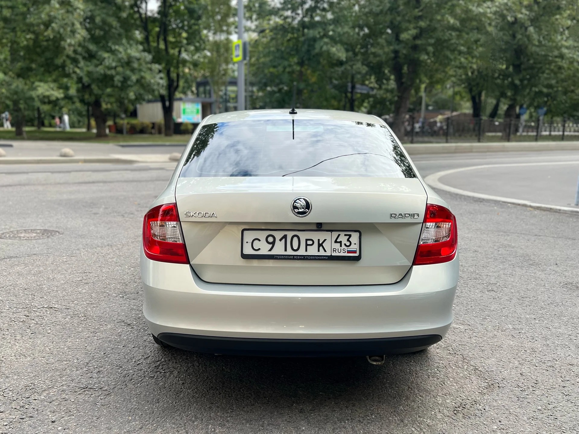 🚗 Škoda Rapid 2016, 1.6 MT - миниатюра 4