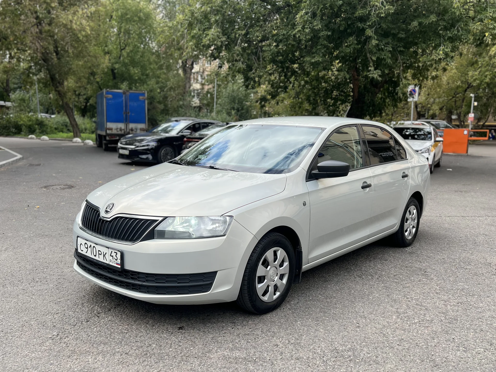 🚗 Škoda Rapid 2016, 1.6 MT - миниатюра 7