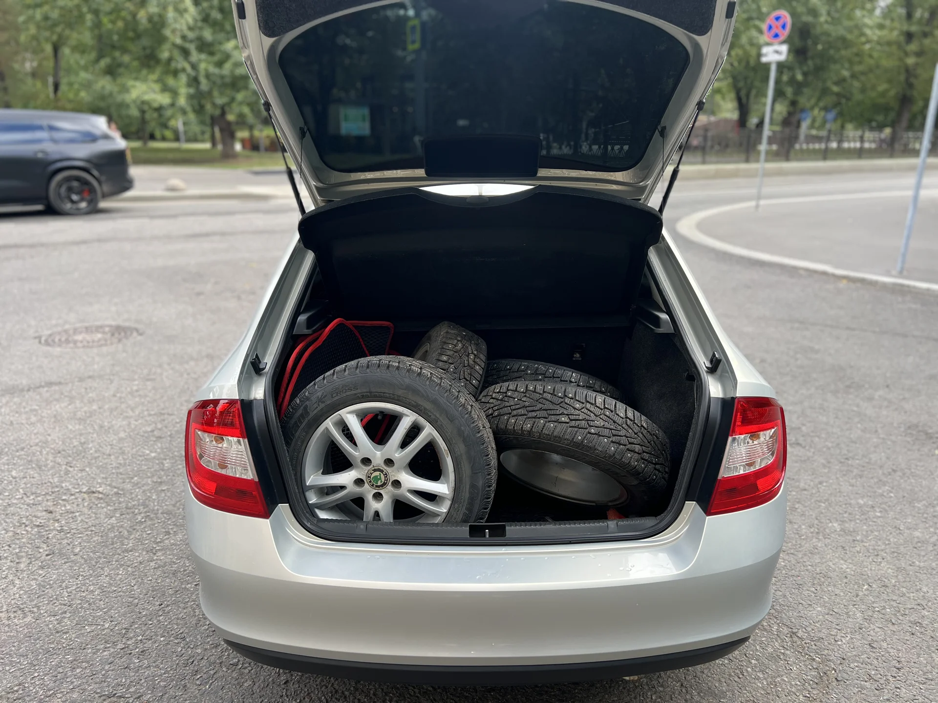 🚗 Škoda Rapid 2016, 1.6 MT - миниатюра 12