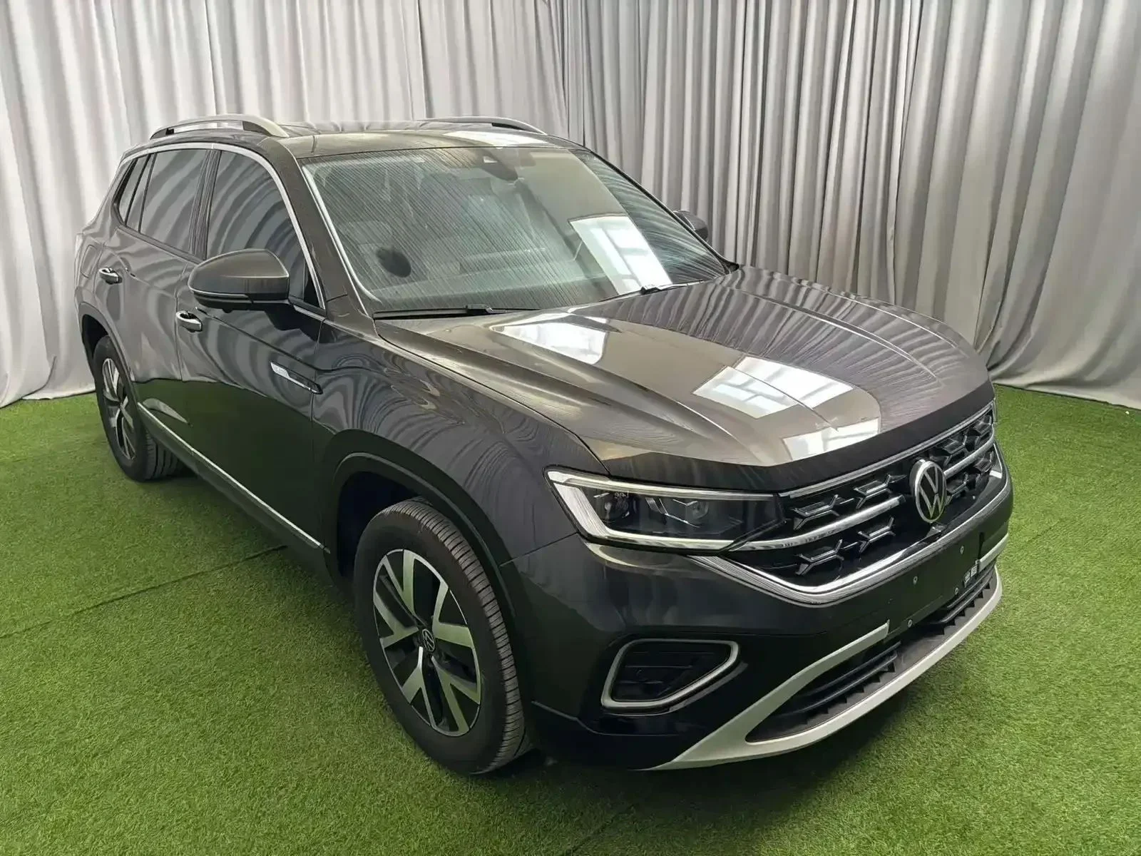 Volkswagen Tayron 2023 - миниатюра 2