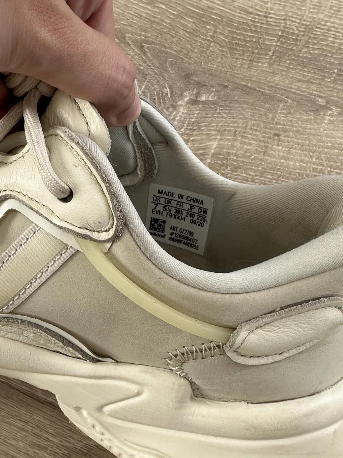 Кроссовки adidas ozweego - миниатюра 6