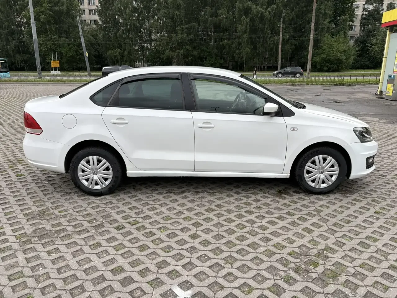 Volkswagen Polo, Седан 2012 - миниатюра 4