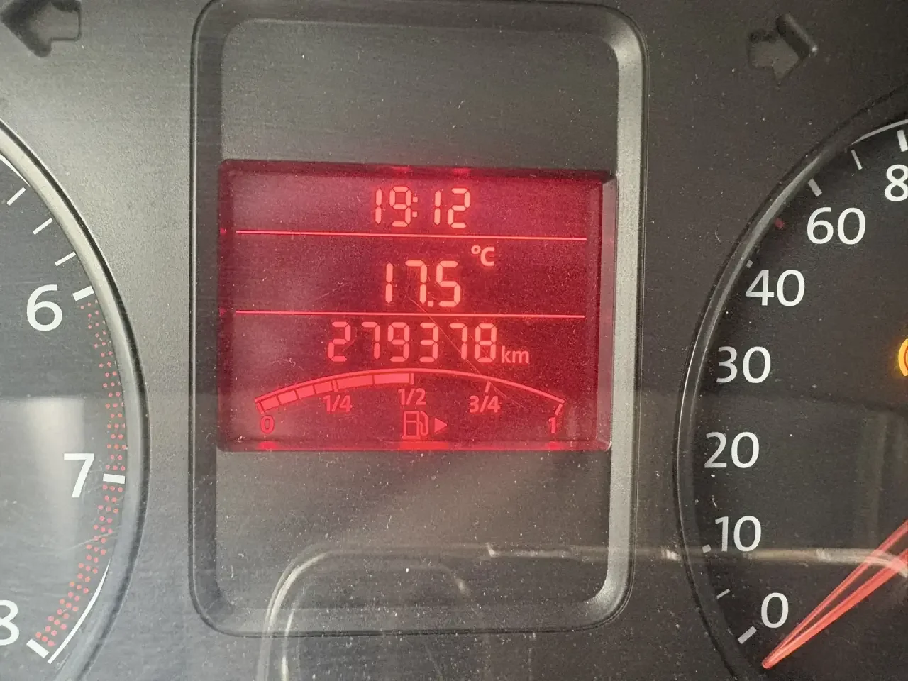 Volkswagen Polo, Седан 2012 - миниатюра 13