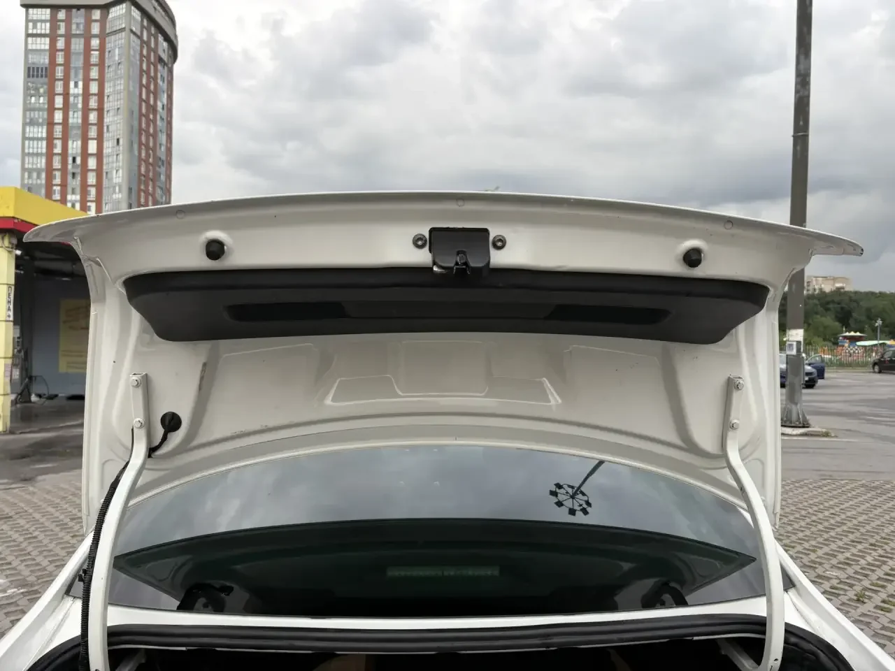 Volkswagen Polo, Седан 2012 - миниатюра 20