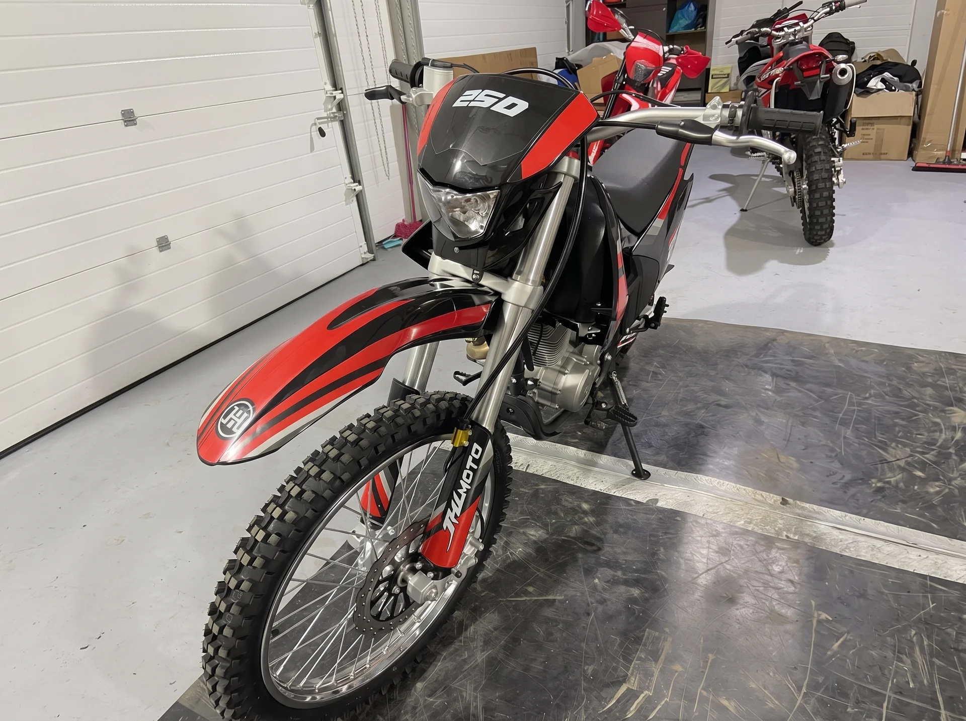 Мотоцикл эндуро JHL EMC MX250 - изображение 1