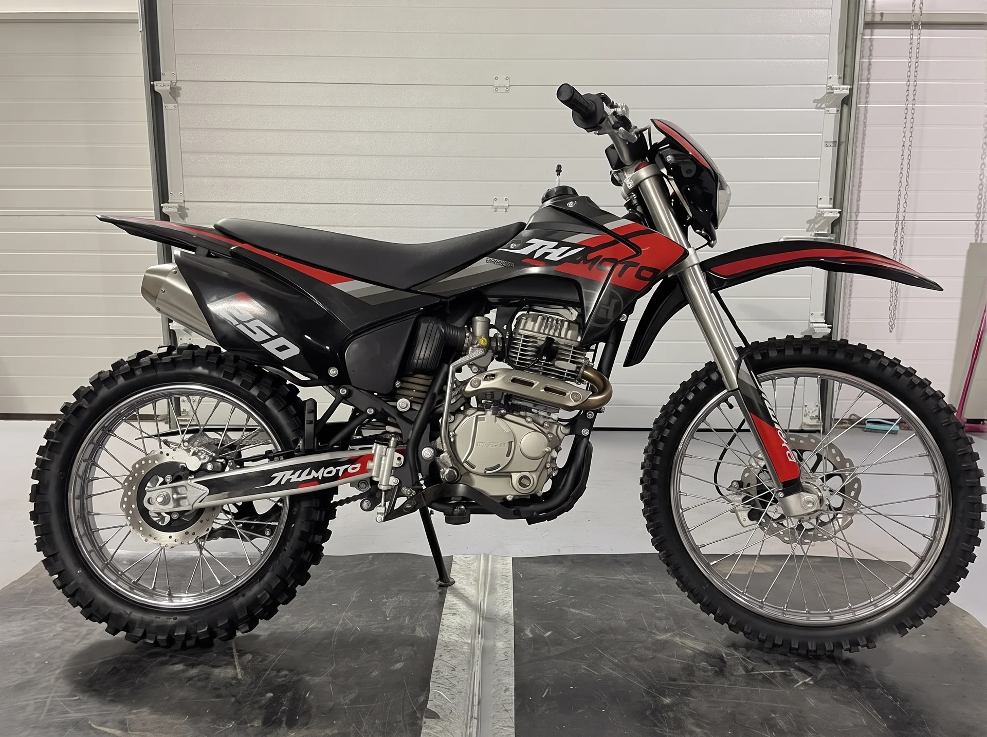 Мотоцикл эндуро JHL EMC MX250 - миниатюра 6