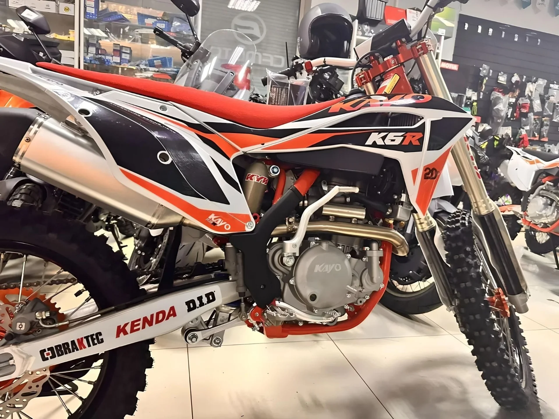 Мотоцикл Эндуро Kayo K6-R KYB 250 FCR - миниатюра 2