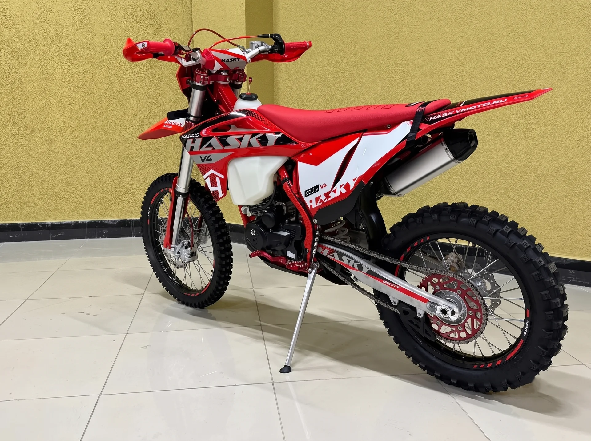 Мотоцикл эндуро Hasky V4 Racing - миниатюра 6