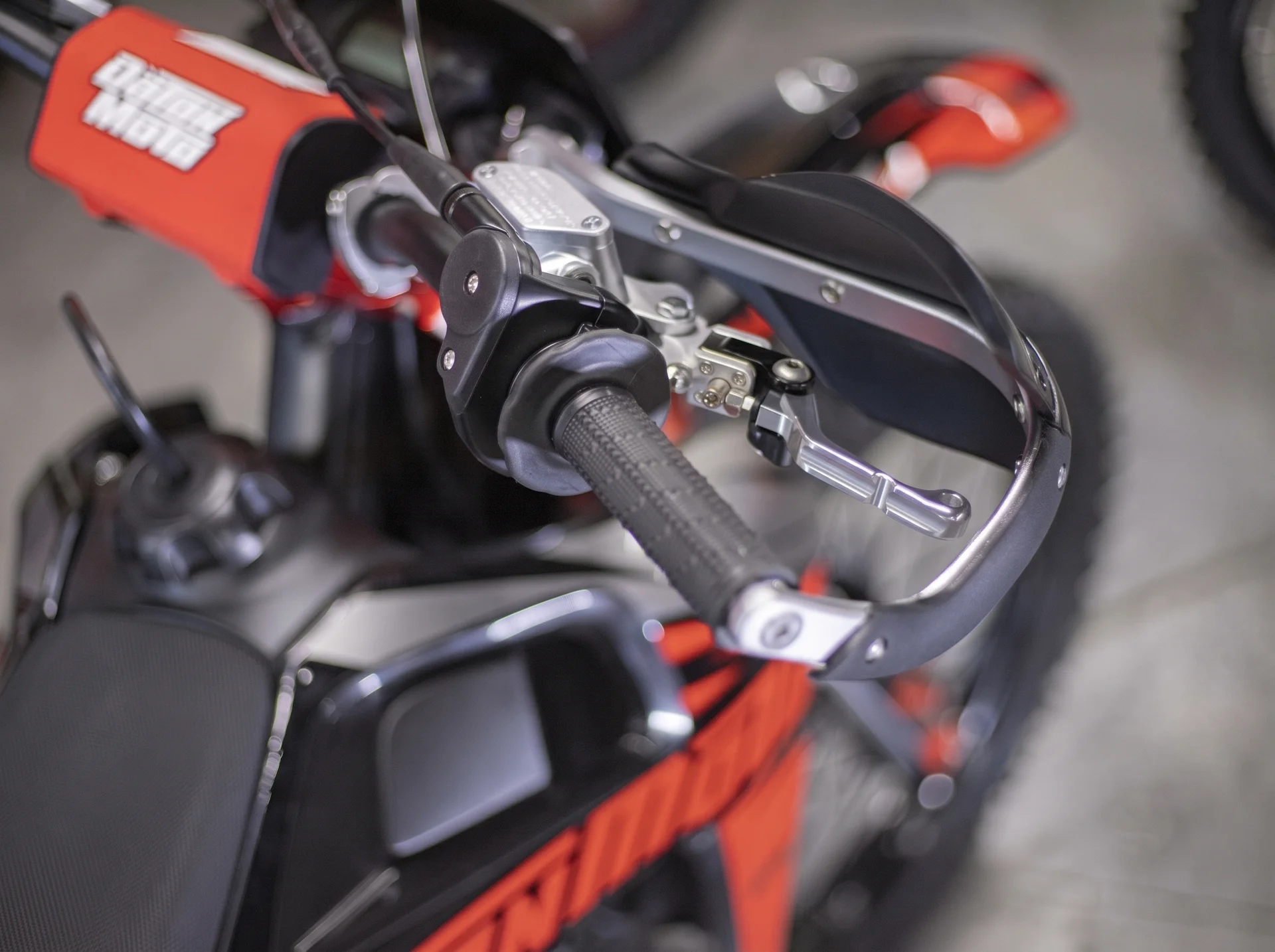 Мотоцикл эндуро Pitonmoto MX5 CB300RL 21/18 - миниатюра 3