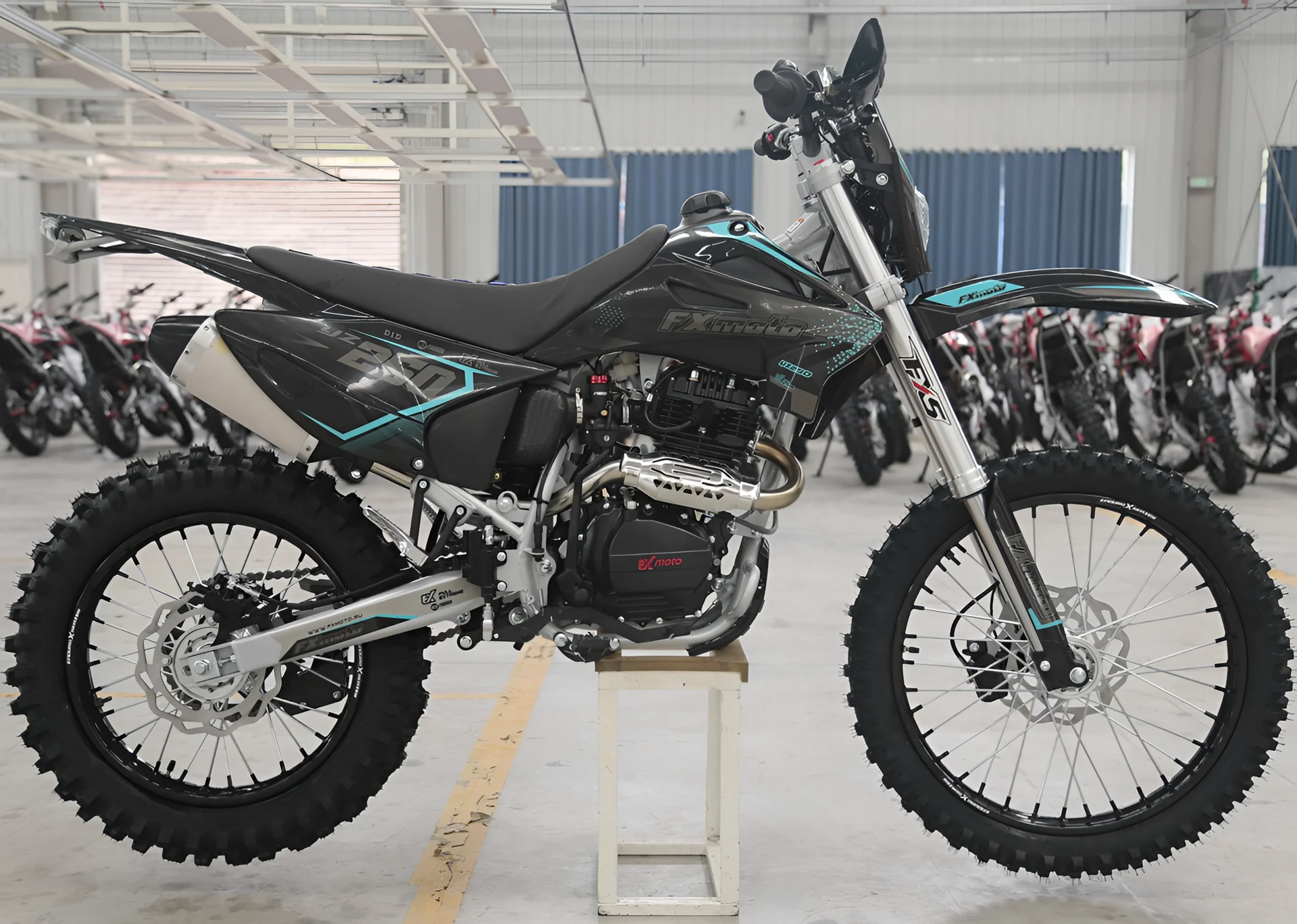 Мотоцикл эндуро FXmoto YZ-250 21/18 - миниатюра 6