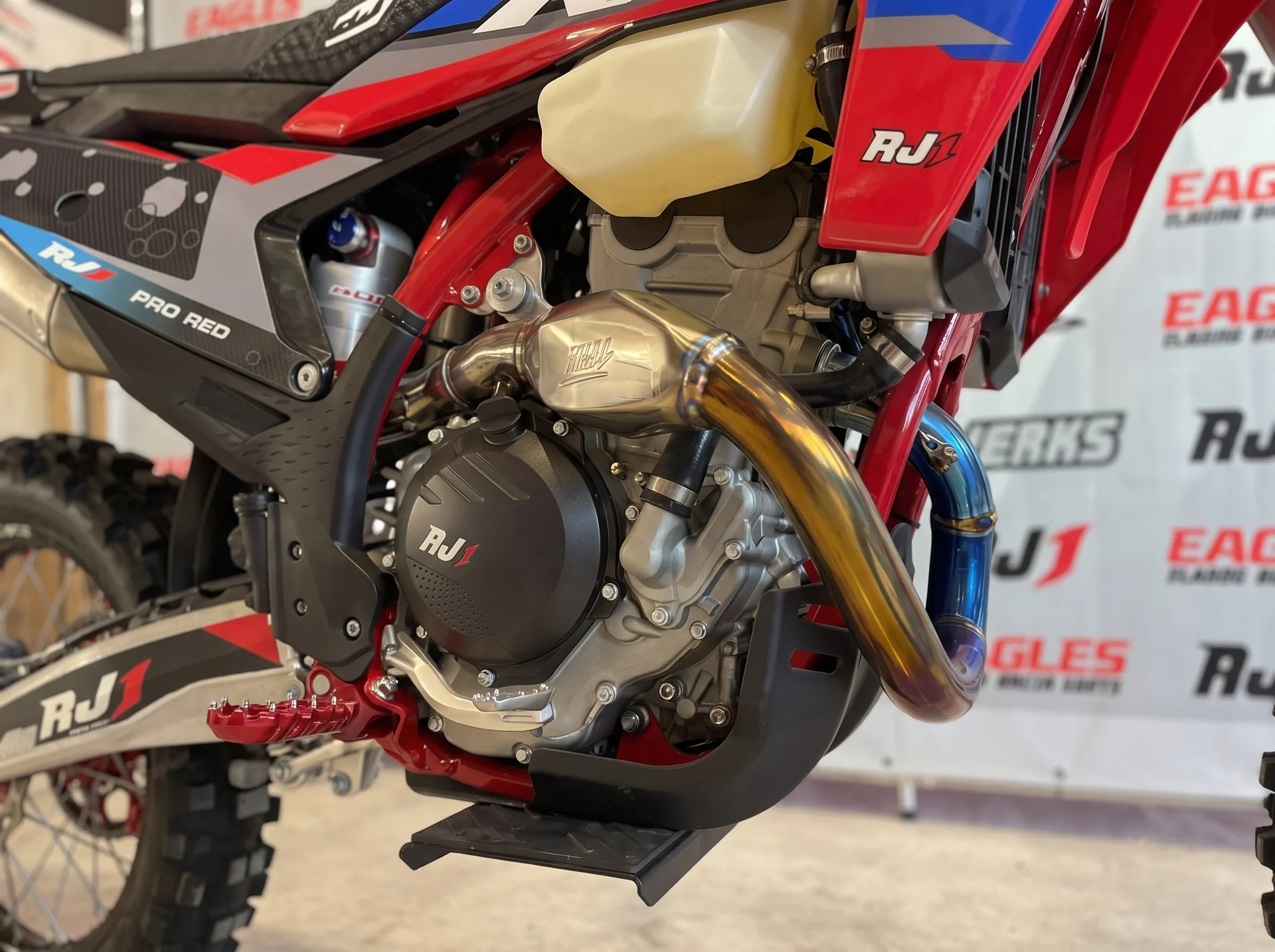 Мотоцикл эндуро AJ1 NX 250 - миниатюра 3