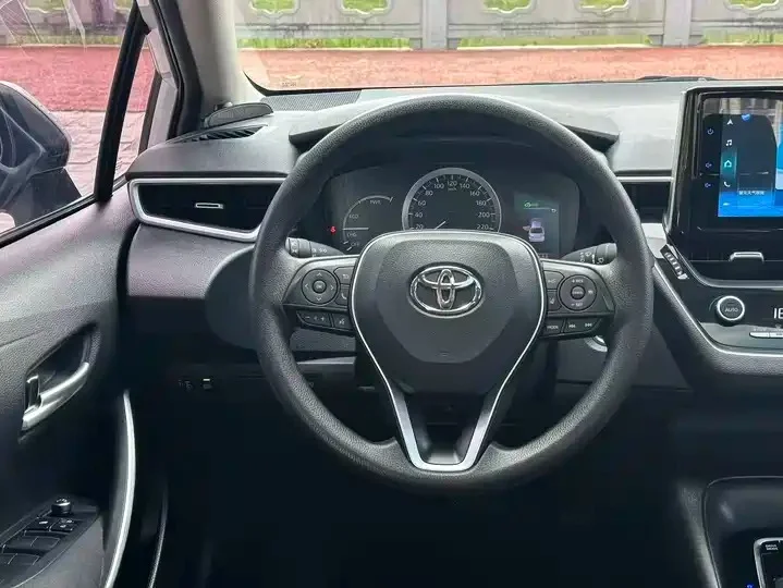 Toyota Corolla - миниатюра 10