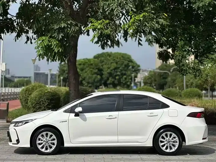 Toyota Corolla - миниатюра 13