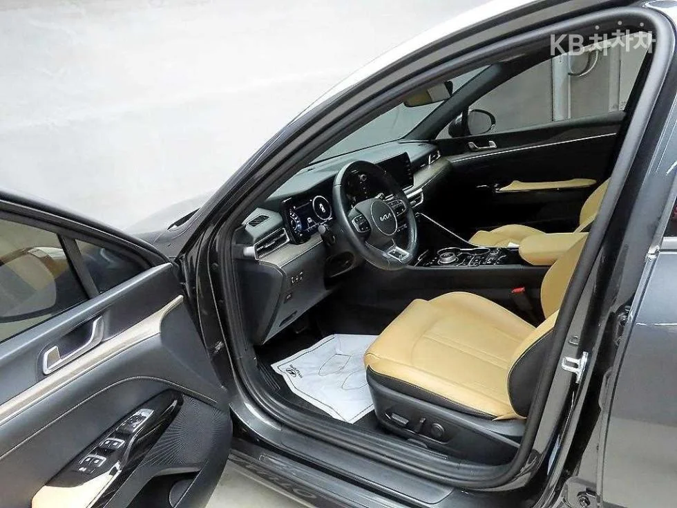Kia K5 - миниатюра 6