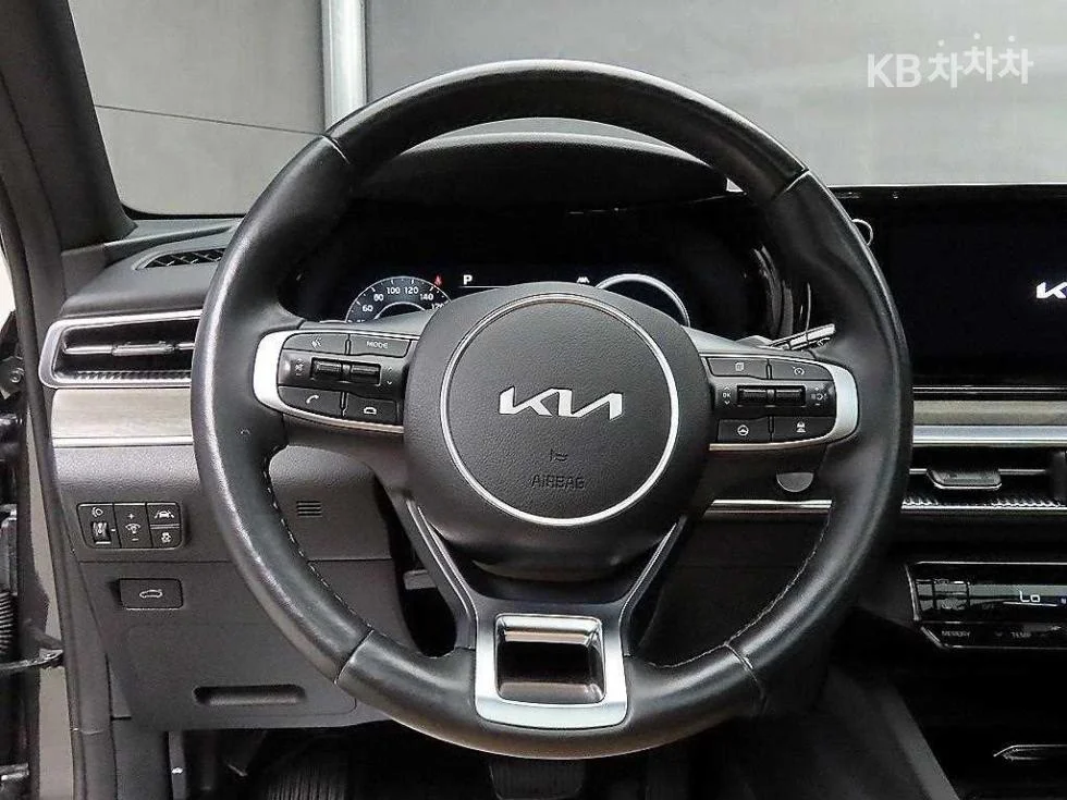 Kia K5 - миниатюра 9