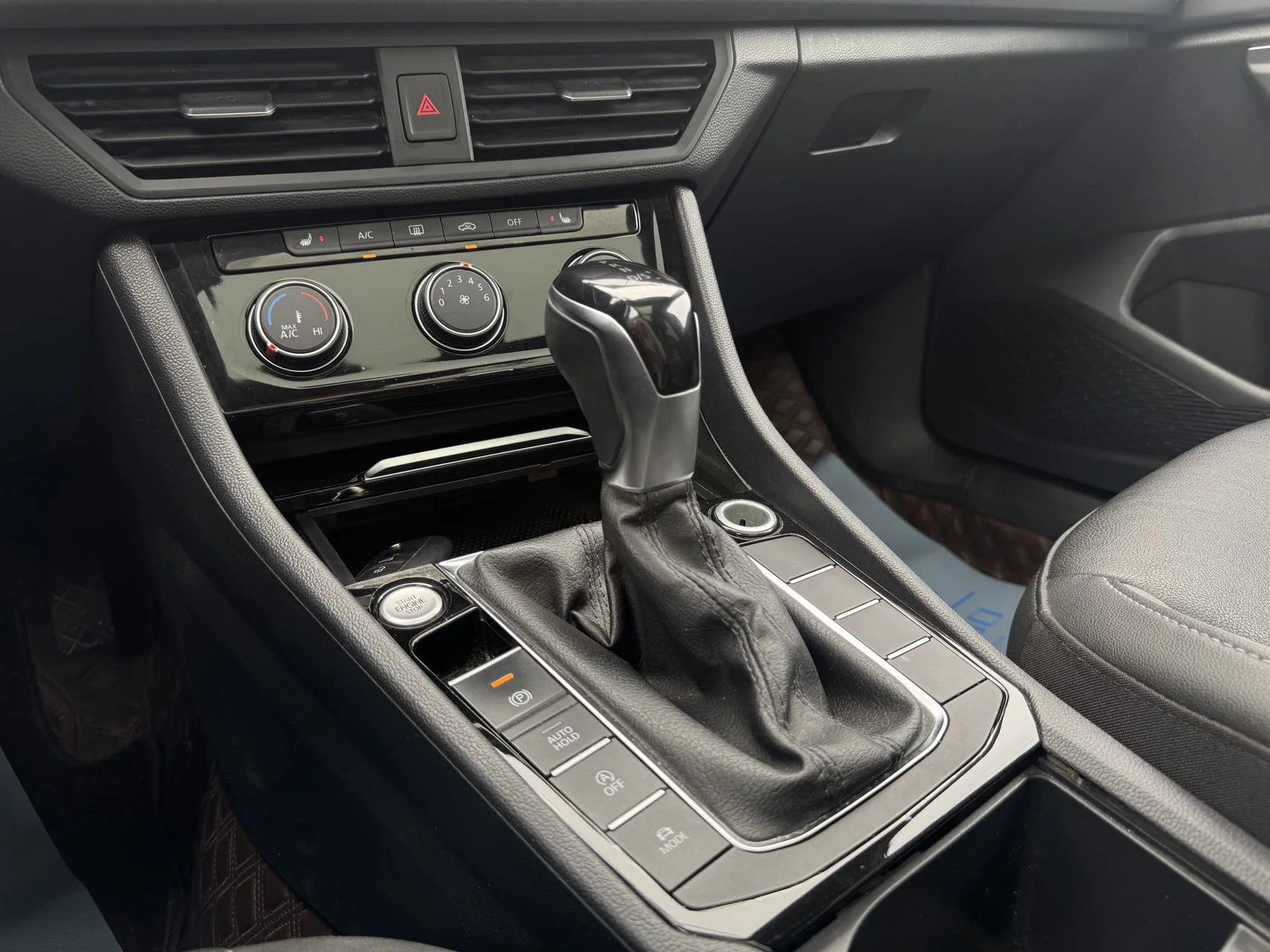 Volkswagen Sagitar - миниатюра 12